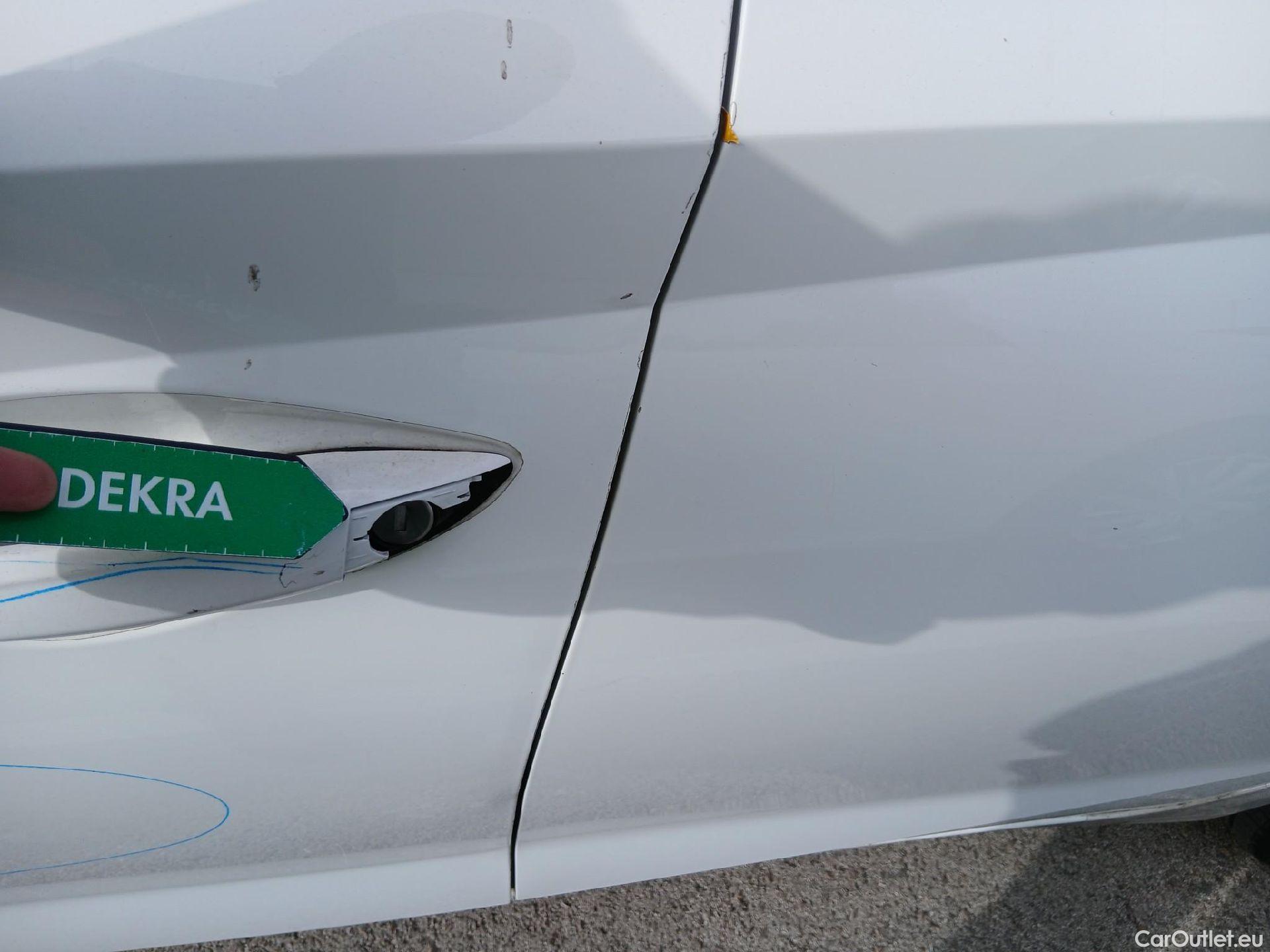  Hyundai  i20 HYUNDAI  / 2020 / 5P / berlina con portón 1.0 TGDI 74kW (100CV) 48V Essence #20