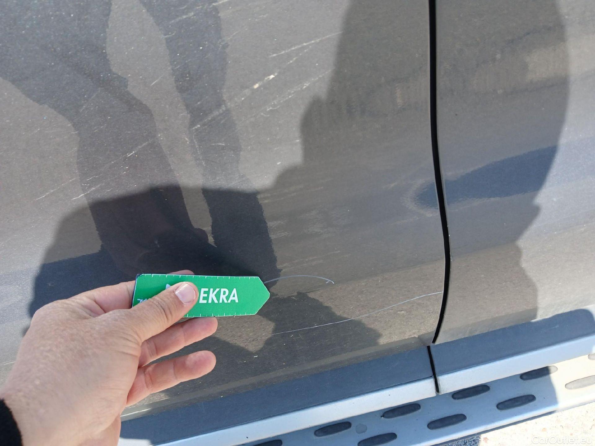  KIA  Sorento KIA  / 2020 / 5P / todoterreno 1.6 T-GDi HEV Emotion 4x4 7pl (P.Luxury) #29