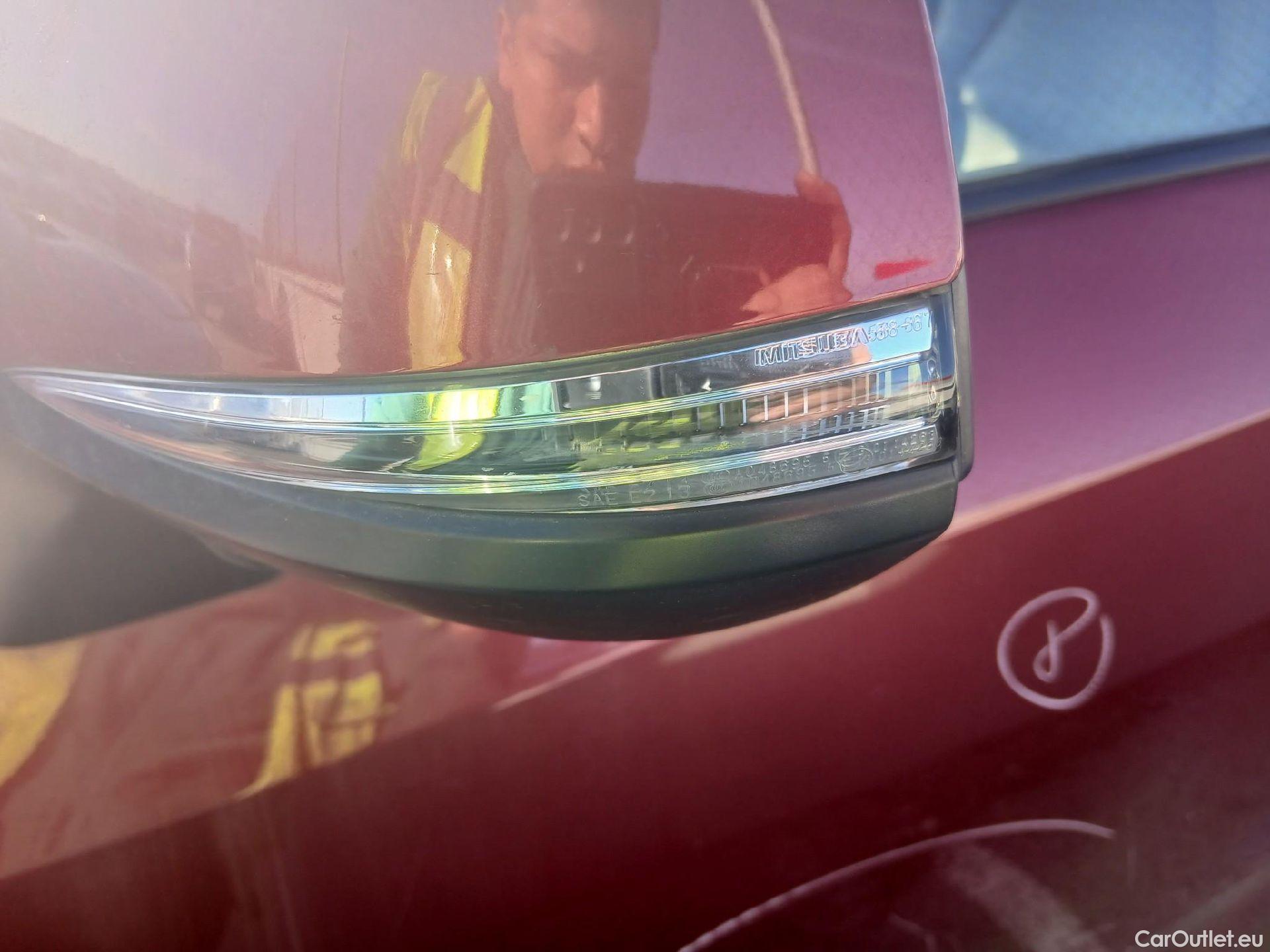  Toyota  RAV4 TOYOTA  / 2018 / 5P / todoterreno 2.5l 220H Luxury 4WD #16