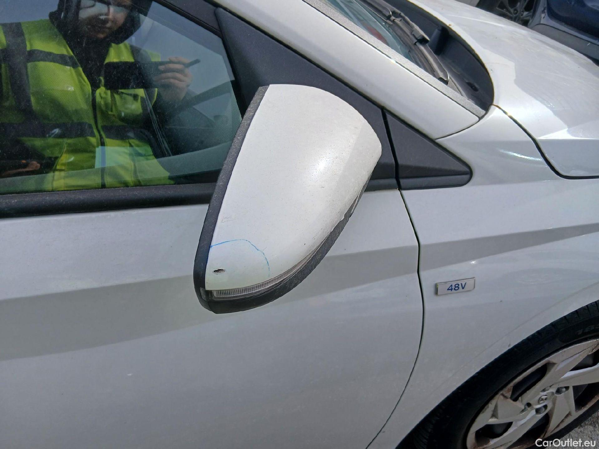  Hyundai  i20 HYUNDAI  / 2020 / 5P / berlina con portón 1.0 TGDI 74kW (100CV) 48V Essence #38