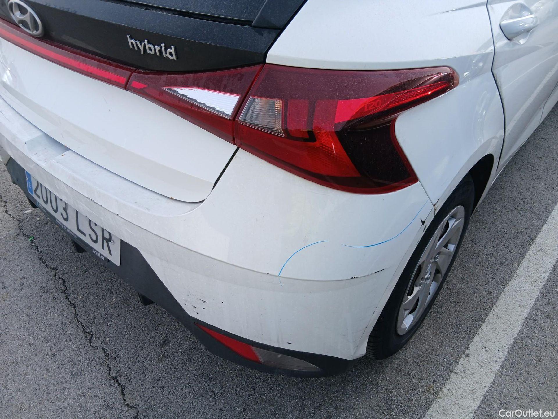  Hyundai  i20 HYUNDAI  / 2020 / 5P / berlina con portón 1.0 TGDI 74kW (100CV) 48V Essence #25