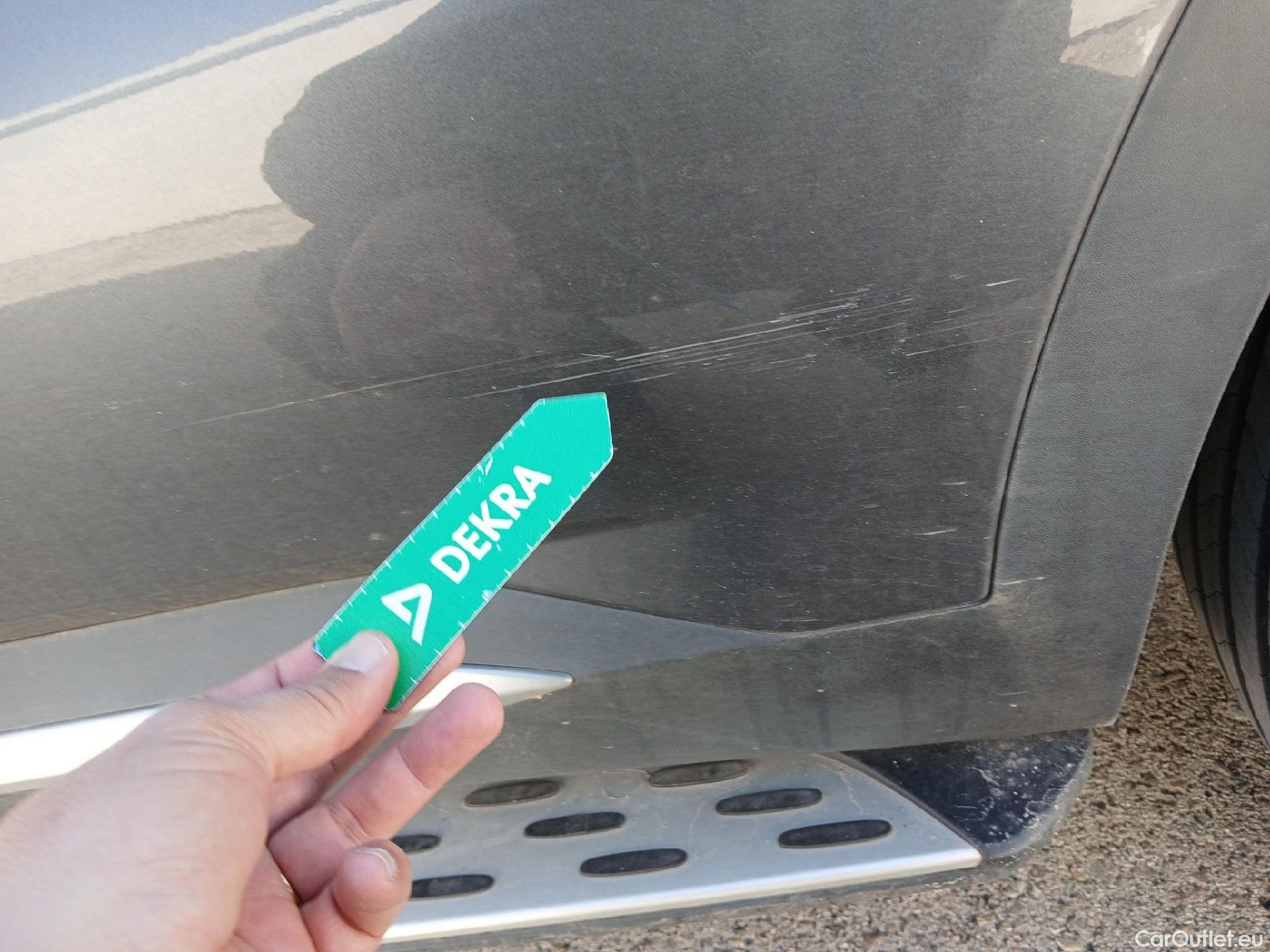  KIA  Sorento KIA  / 2020 / 5P / todoterreno 1.6 T-GDi HEV Emotion 4x4 7pl (P.Luxury) #18