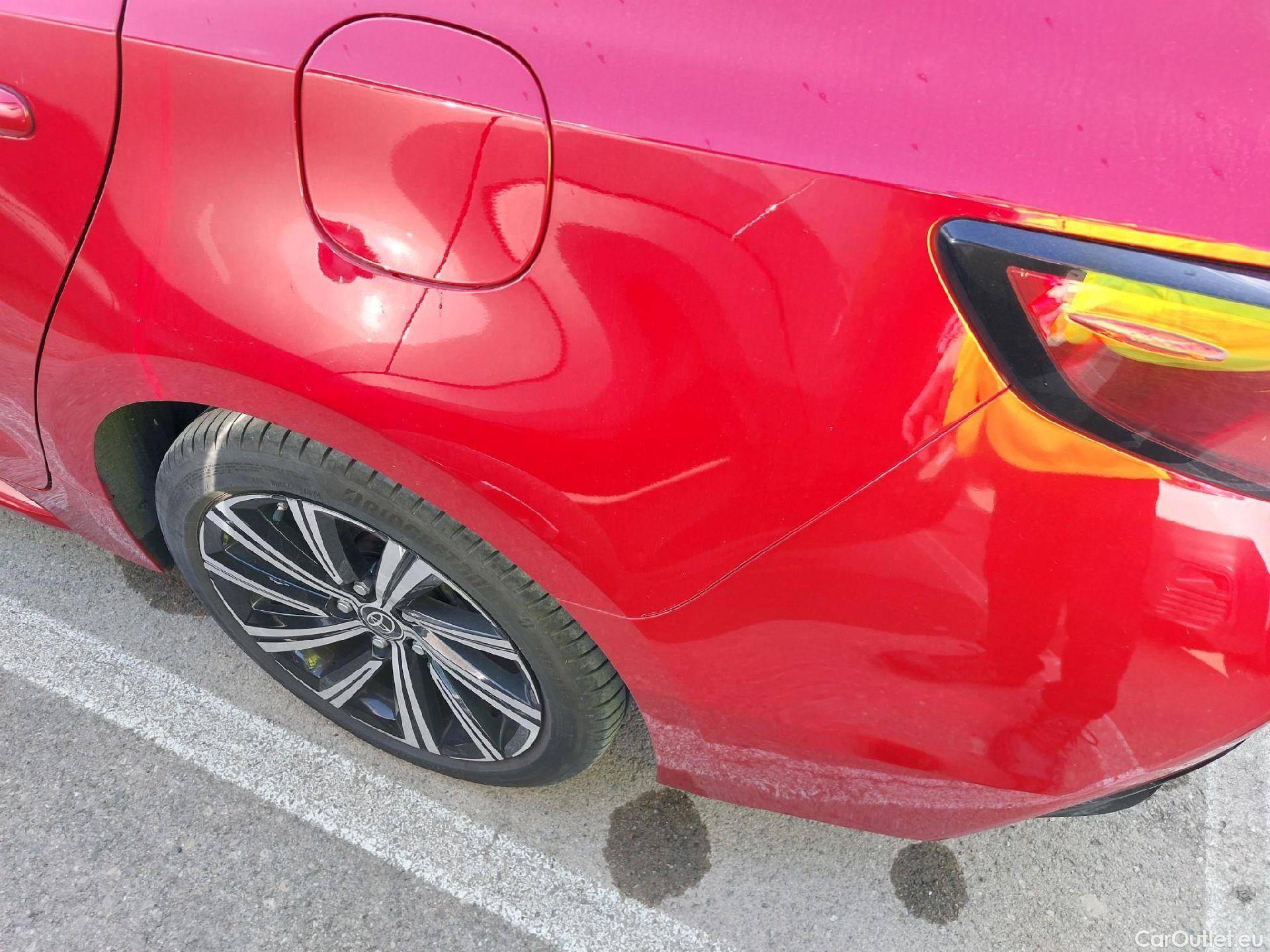  Toyota  Corolla TOYOTA  / 2019 / 5P / familiar 2.0 180H STYLE E-CVT TOURING SPORT #17