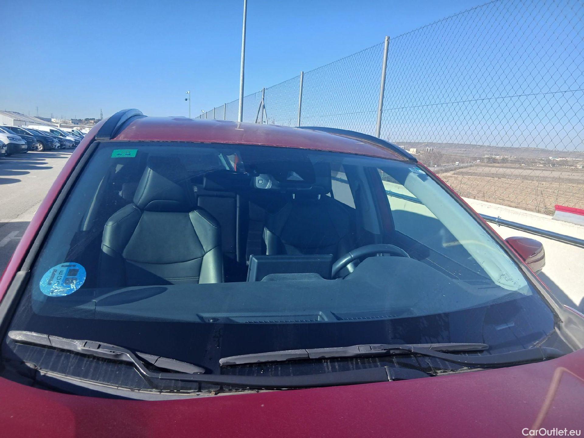  Toyota  RAV4 TOYOTA  / 2018 / 5P / todoterreno 2.5l 220H Luxury 4WD #12