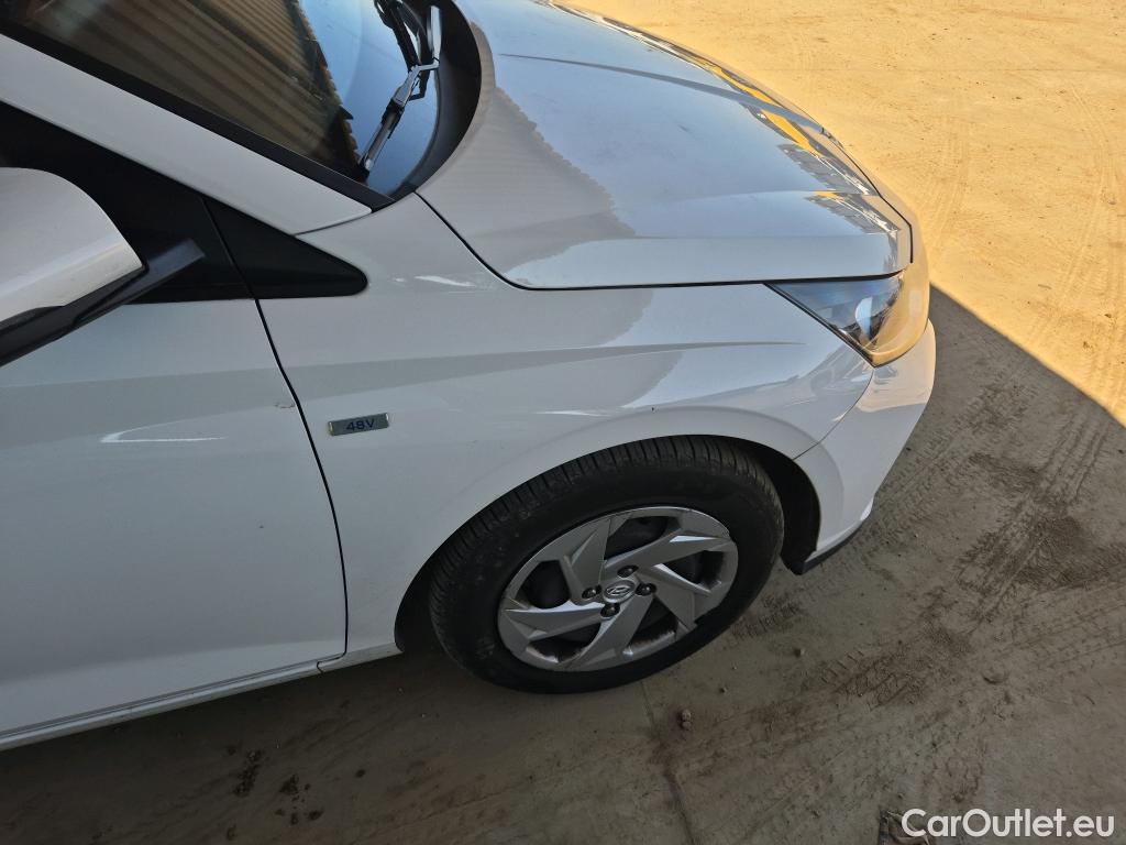  Hyundai  i20 HYUNDAI  / 2020 / 5P / berlina con portón 1.0 TGDI 74kW (100CV) 48V Essence #42