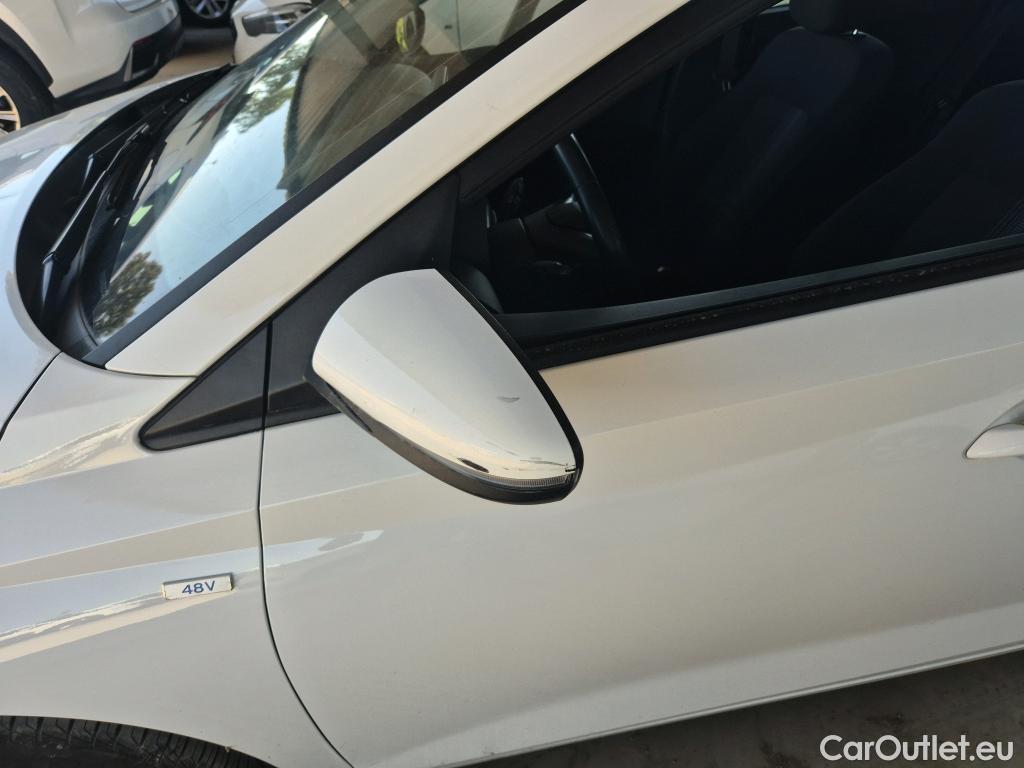  Hyundai  i20 HYUNDAI  / 2020 / 5P / berlina con portón 1.0 TGDI 74kW (100CV) 48V Essence #40