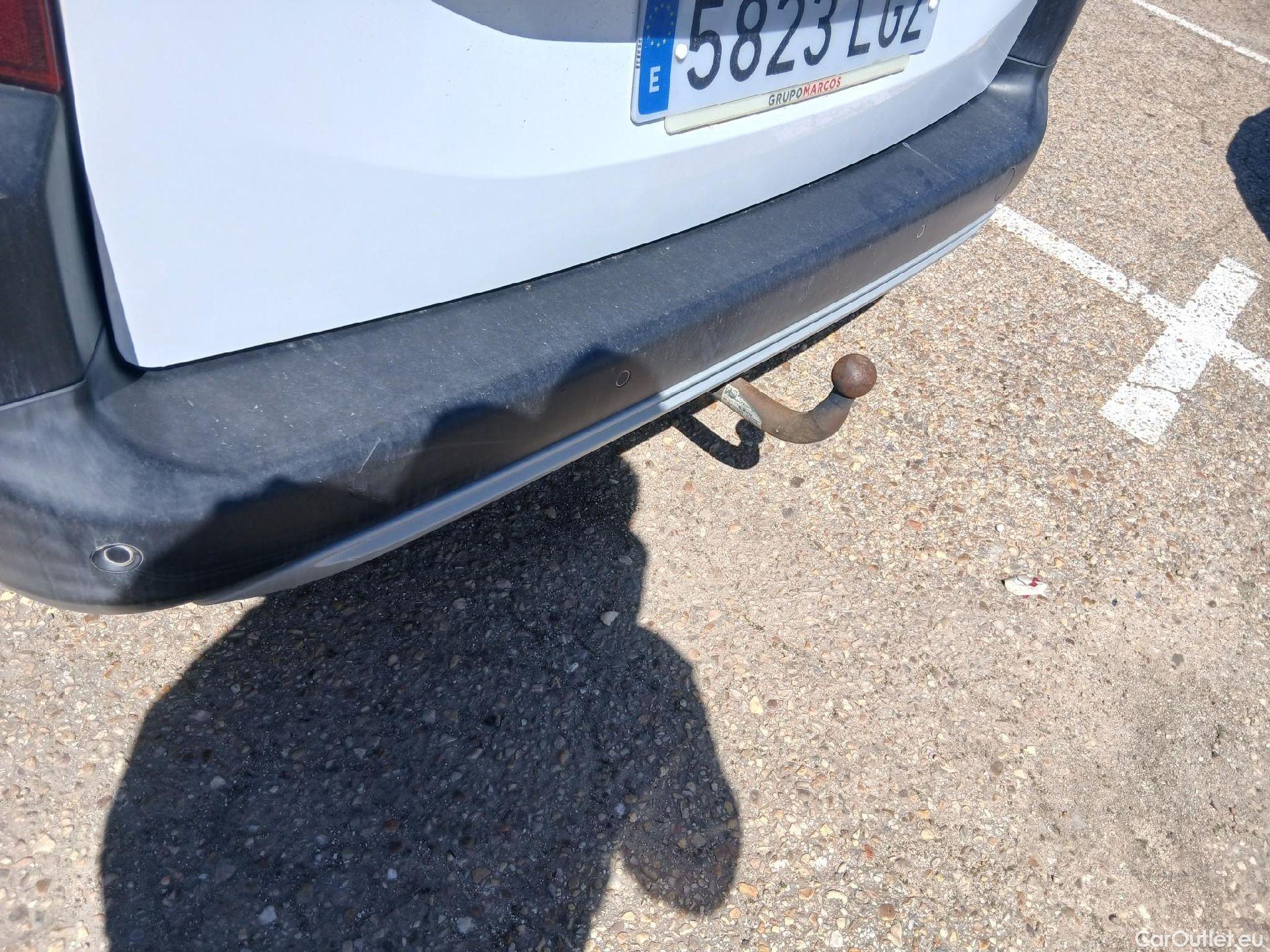  Peugeot  RIFTER PEUGEOT  / 2018 / 5P / monovolumen compacto Allure Standard BlueHDi 96kW #13