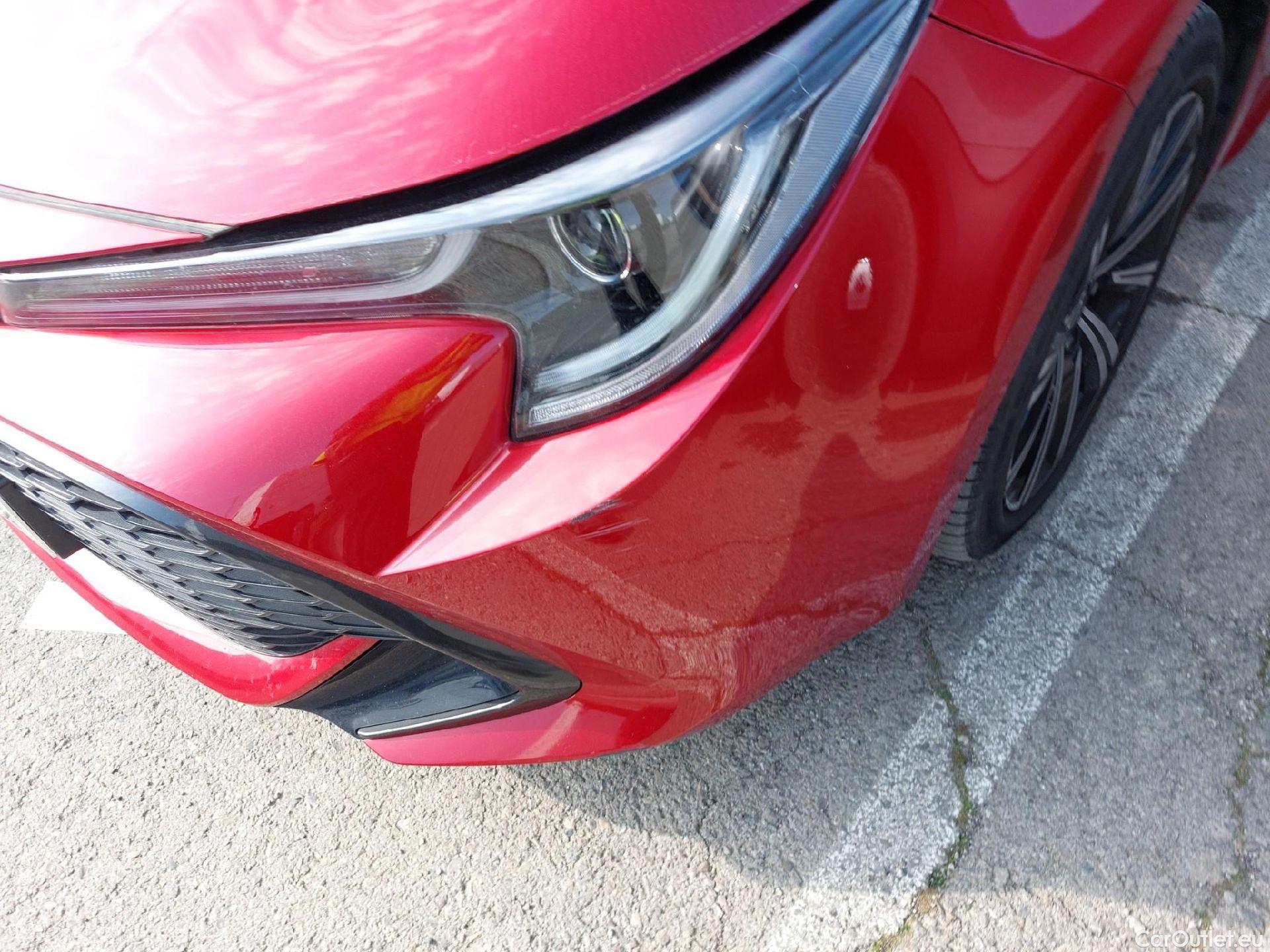  Toyota  Corolla TOYOTA  / 2019 / 5P / familiar 2.0 180H STYLE E-CVT TOURING SPORT #9