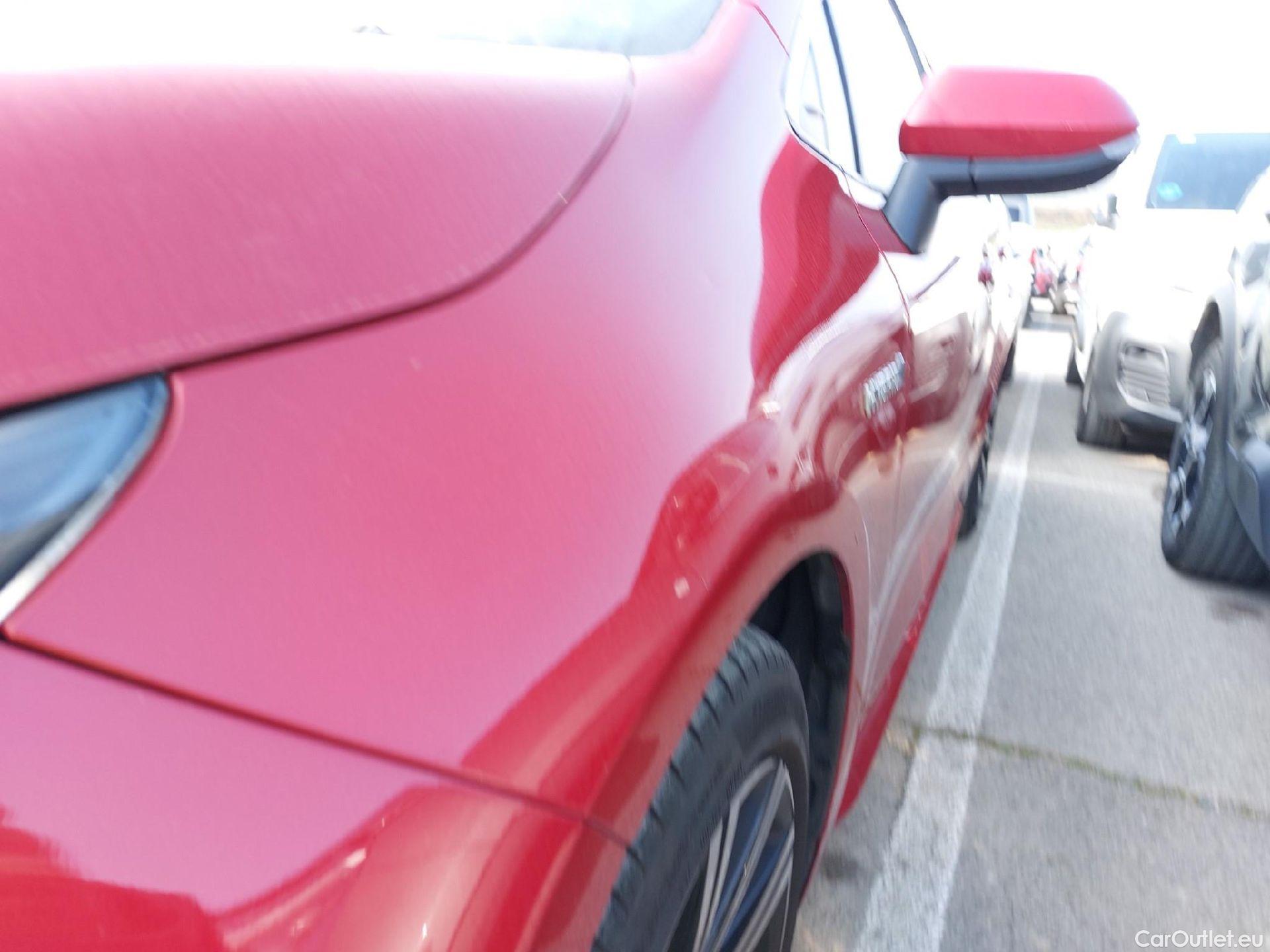  Toyota  Corolla TOYOTA  / 2019 / 5P / familiar 2.0 180H STYLE E-CVT TOURING SPORT #13