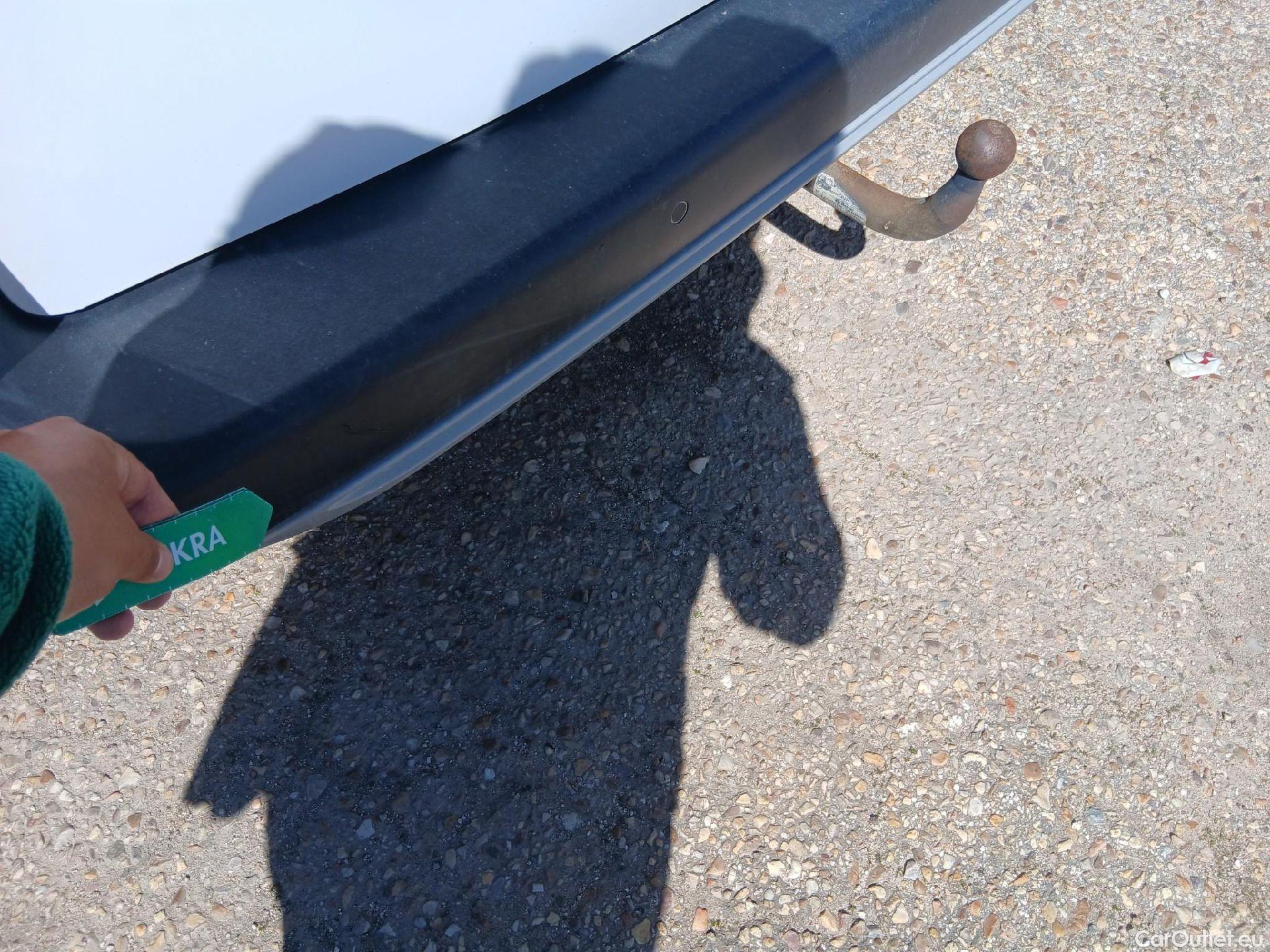  Peugeot  RIFTER PEUGEOT  / 2018 / 5P / monovolumen compacto Allure Standard BlueHDi 96kW #14