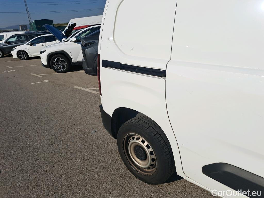  Opel  Combo OPEL  / 2018 / 3P / furgón derivado de turismo 1.5 TD 75kW (100CV) Express L H1 650kg (AC) #17