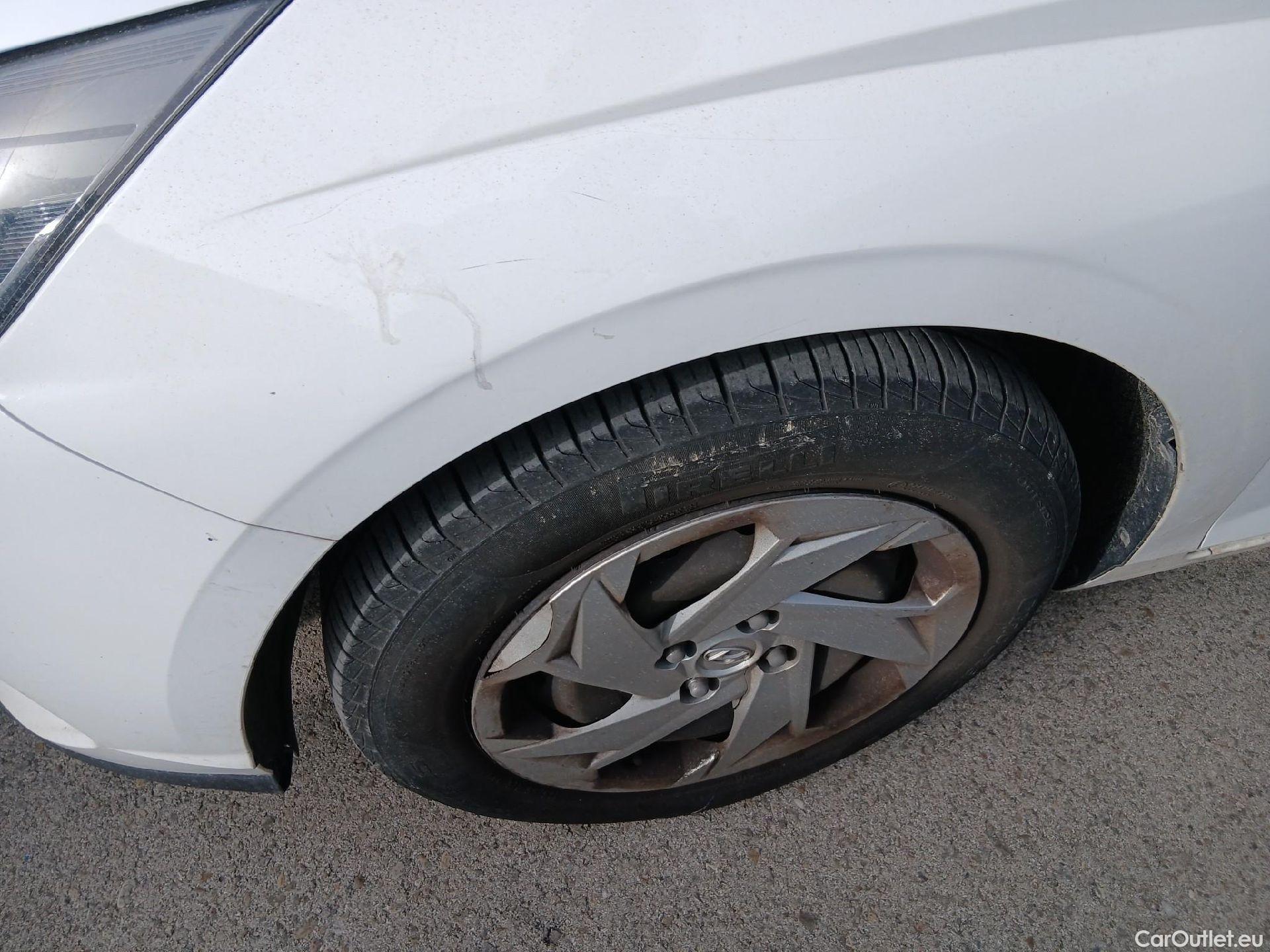  Hyundai  i20 HYUNDAI  / 2020 / 5P / berlina con portón 1.0 TGDI 74kW (100CV) 48V Essence #3