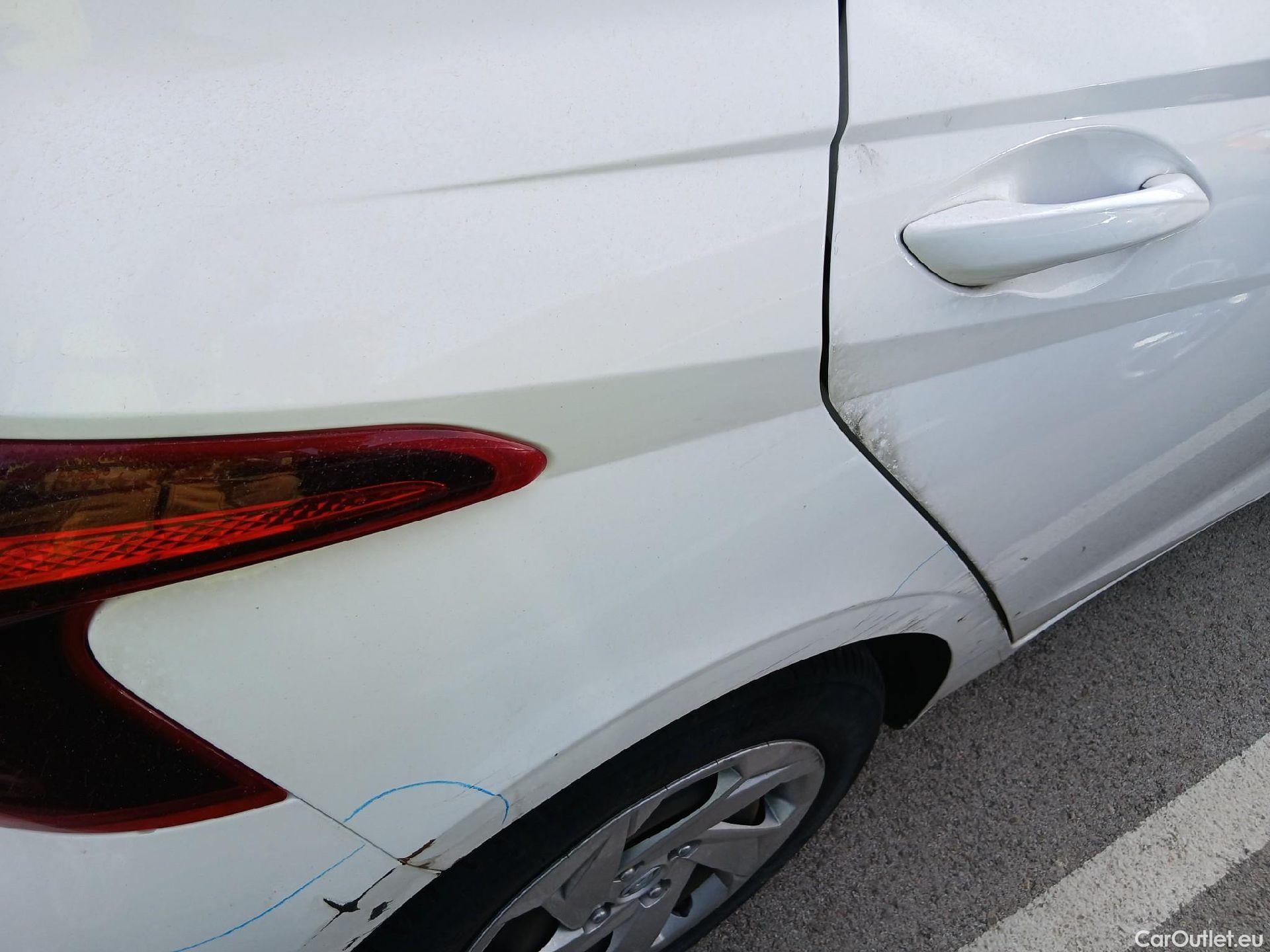  Hyundai  i20 HYUNDAI  / 2020 / 5P / berlina con portón 1.0 TGDI 74kW (100CV) 48V Essence #29