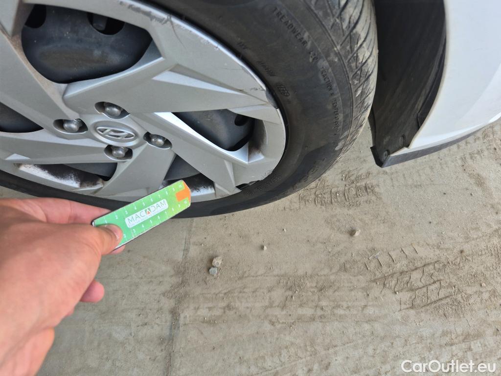  Hyundai  i20 HYUNDAI  / 2020 / 5P / berlina con portón 1.0 TGDI 74kW (100CV) 48V Essence #31