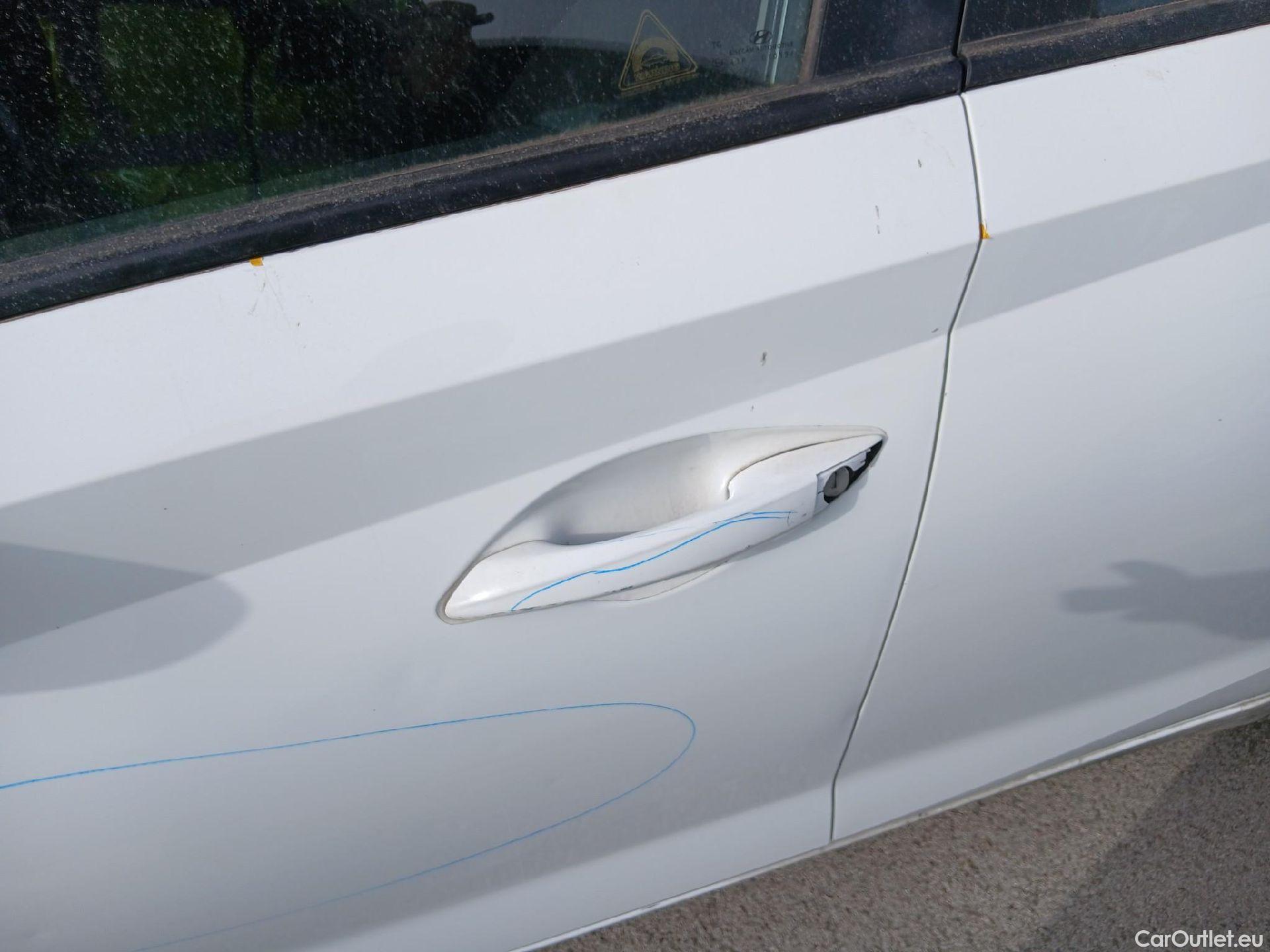  Hyundai  i20 HYUNDAI  / 2020 / 5P / berlina con portón 1.0 TGDI 74kW (100CV) 48V Essence #18