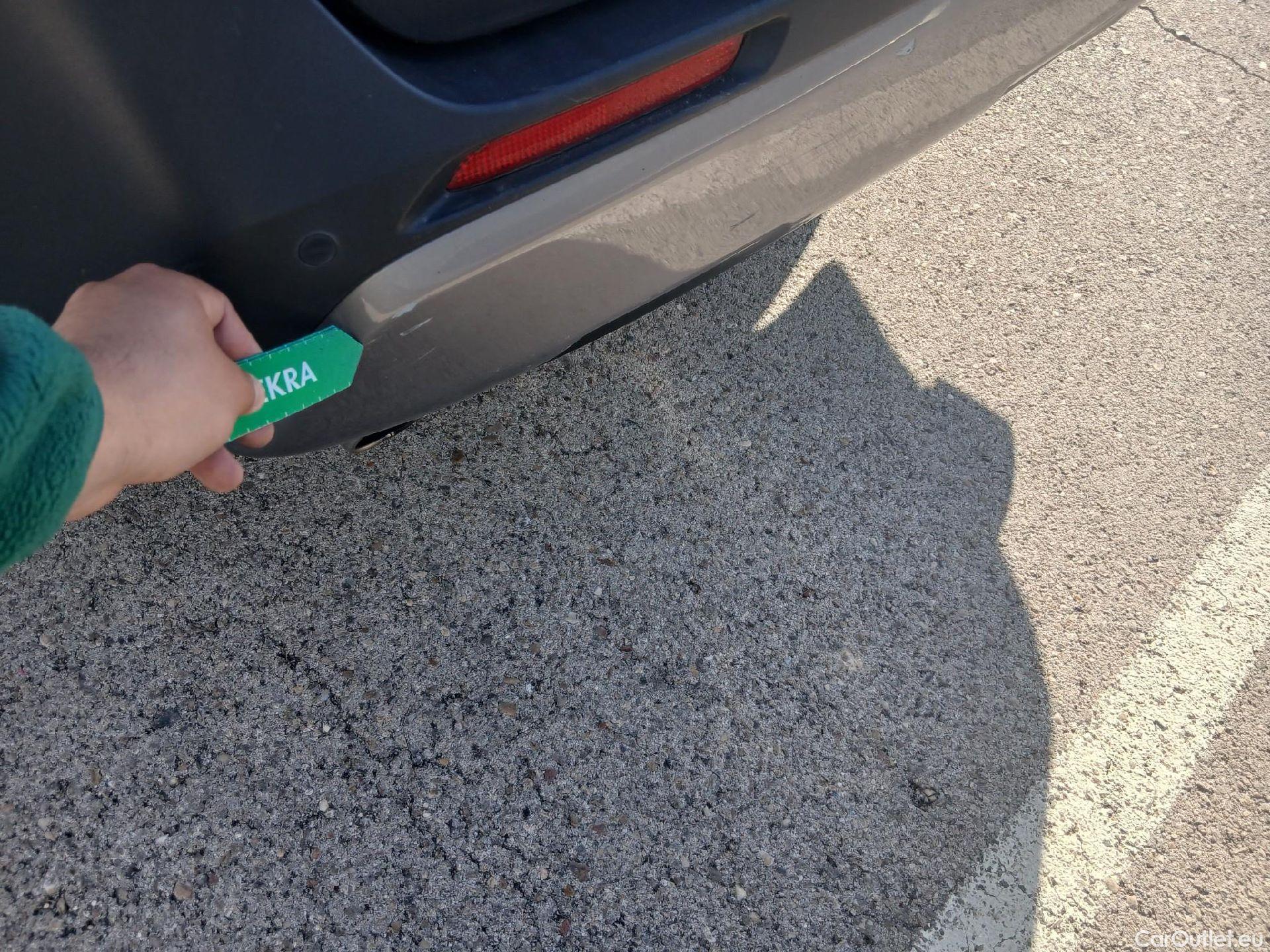  Toyota  RAV4 TOYOTA  / 2018 / 5P / todoterreno 2.5l 220H Luxury 4WD #24