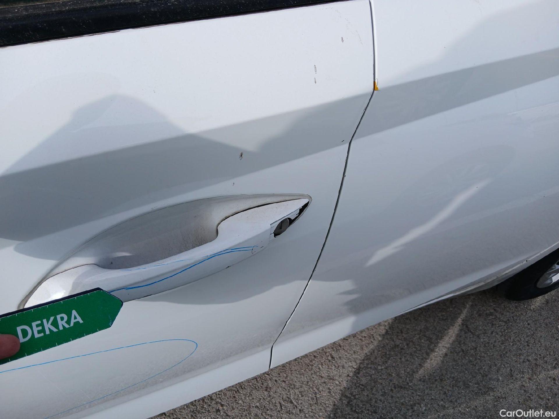  Hyundai  i20 HYUNDAI  / 2020 / 5P / berlina con portón 1.0 TGDI 74kW (100CV) 48V Essence #19