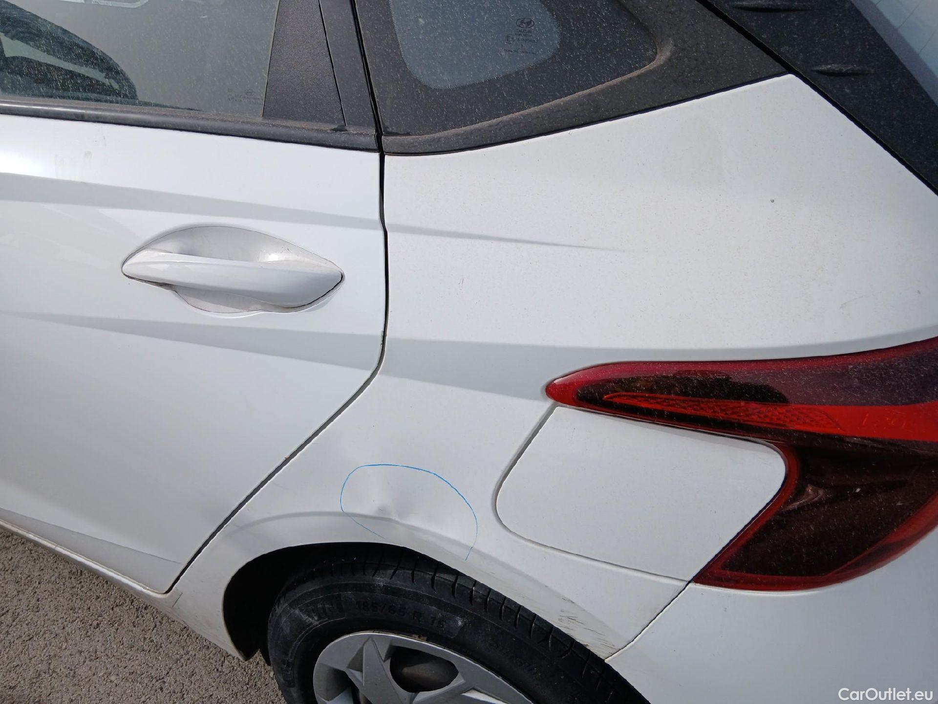  Hyundai  i20 HYUNDAI  / 2020 / 5P / berlina con portón 1.0 TGDI 74kW (100CV) 48V Essence #23