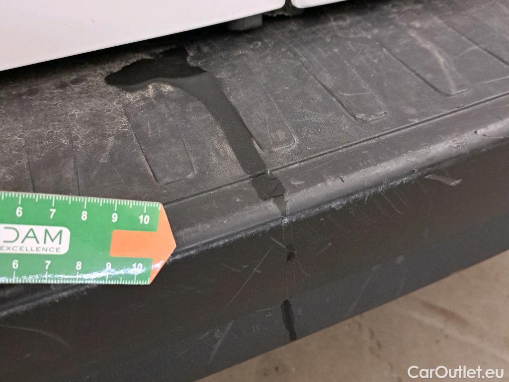  Fiat  Doblo FIAT Doblò Cargo/2015/4P/furgón derivado de turismo Cargo SX 1.3 Mjet 70 kW (95 CV) #15