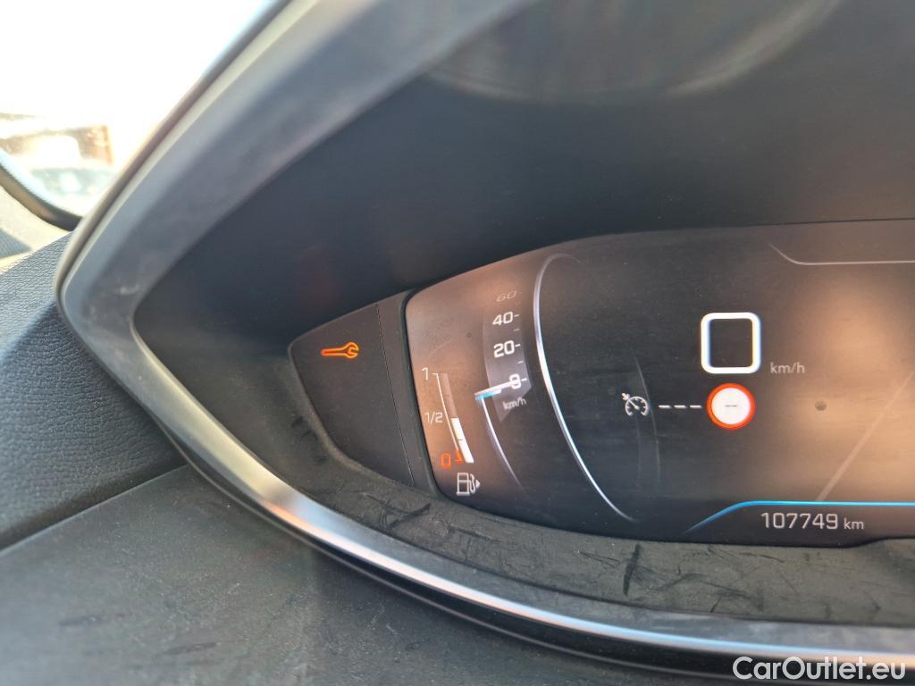  Peugeot  3008 PEUGEOT  / 2020 / 5P / todoterreno 1.5 BlueHDi 96kW S&S Allure Pack EAT8 #17