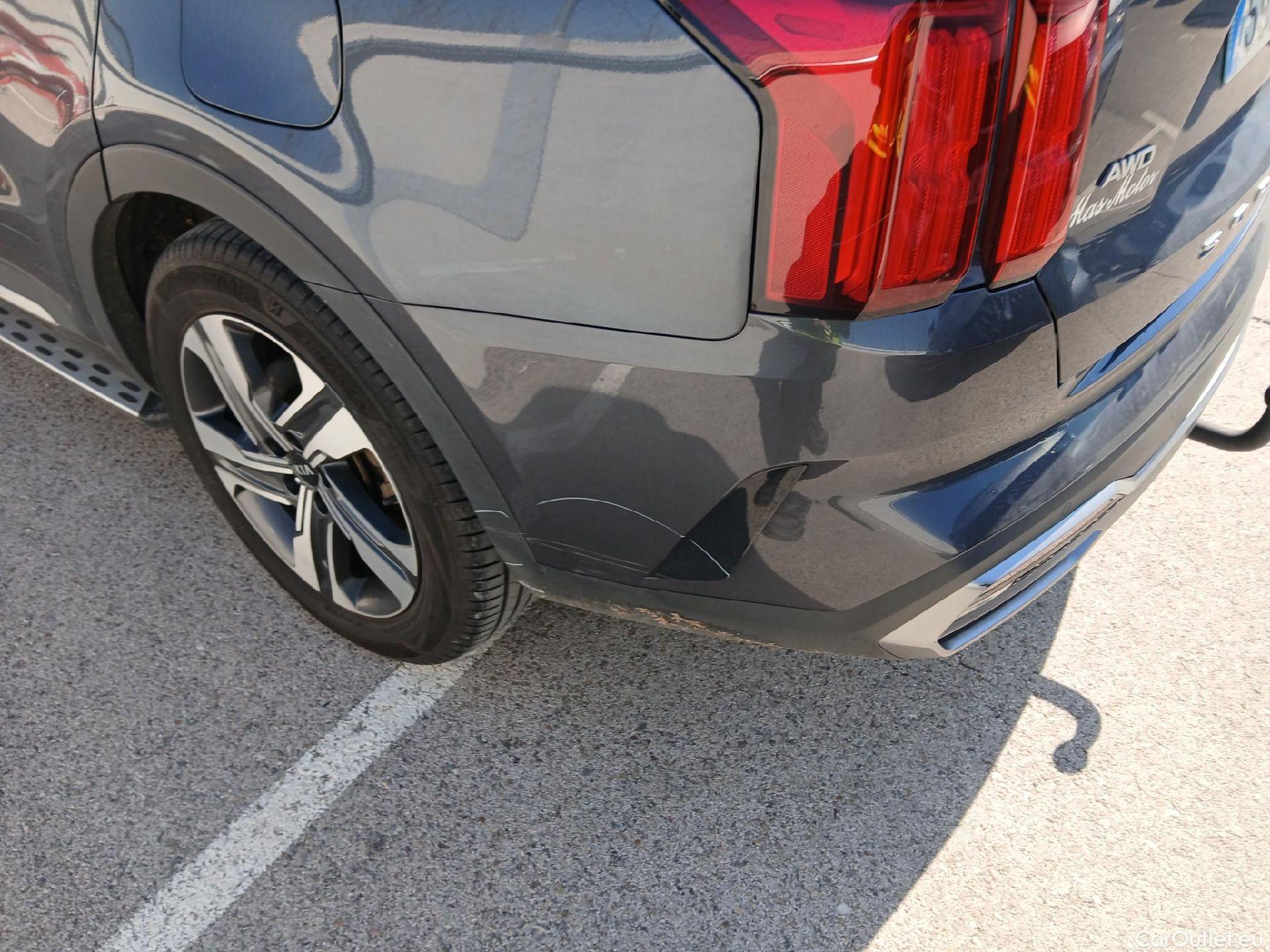  KIA  Sorento KIA  / 2020 / 5P / todoterreno 1.6 T-GDi HEV Emotion 4x4 7pl (P.Luxury) #21