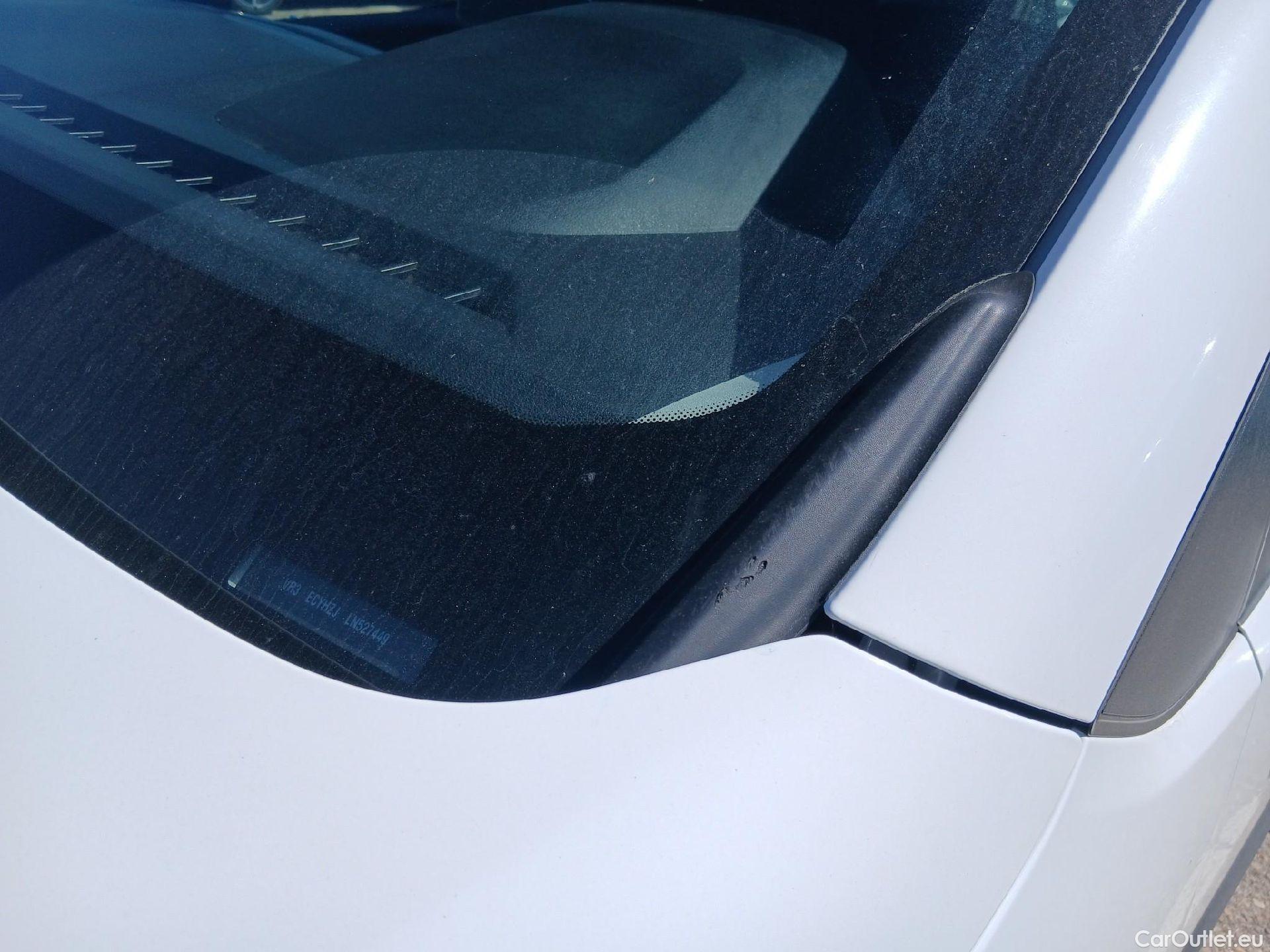  Peugeot  RIFTER PEUGEOT  / 2018 / 5P / monovolumen compacto Allure Standard BlueHDi 96kW #9