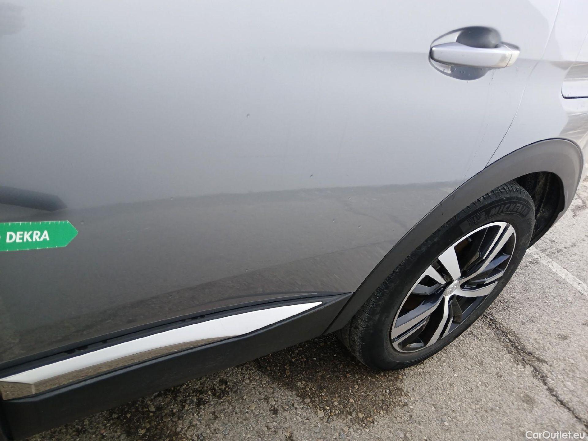  Peugeot  3008 PEUGEOT  Hybrid / 2016 / 5P / todoterreno 225 e-EAT8 Allure #21