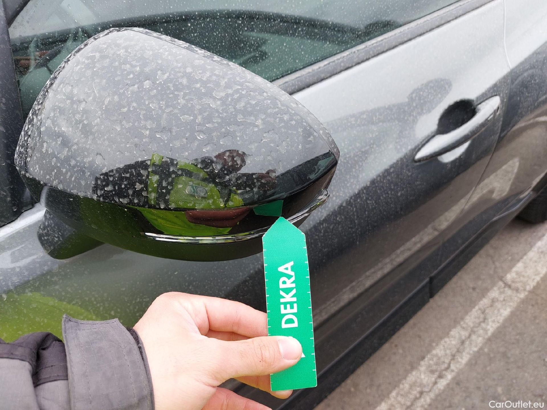  Nissan  Juke NISSAN  / 2019 / 5P / crossover DIG-T 84 kW (114 CV) DCT 7 V N-Connecta (AC2) #11