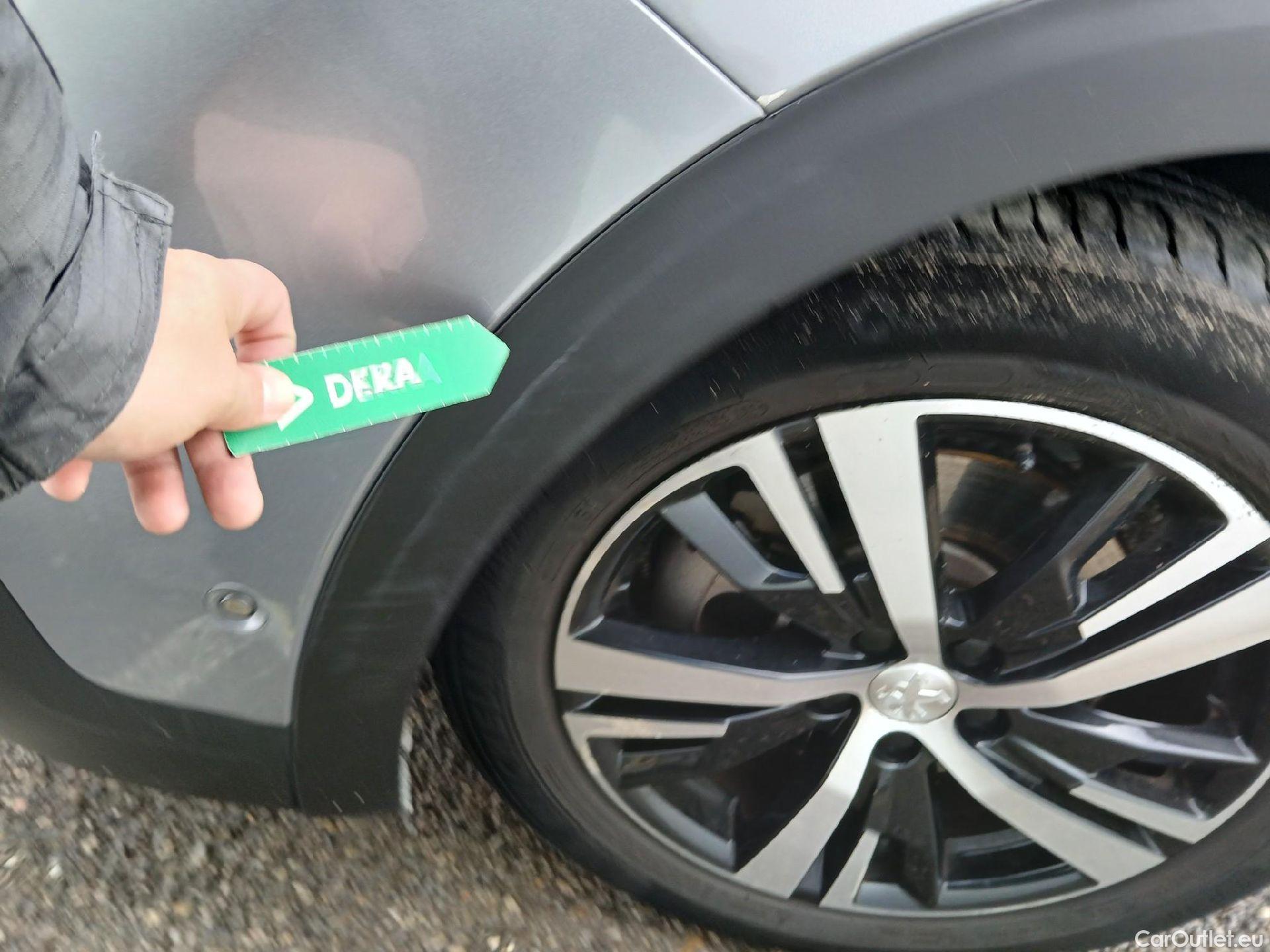  Peugeot  3008 PEUGEOT  Hybrid / 2016 / 5P / todoterreno 225 e-EAT8 Allure #14