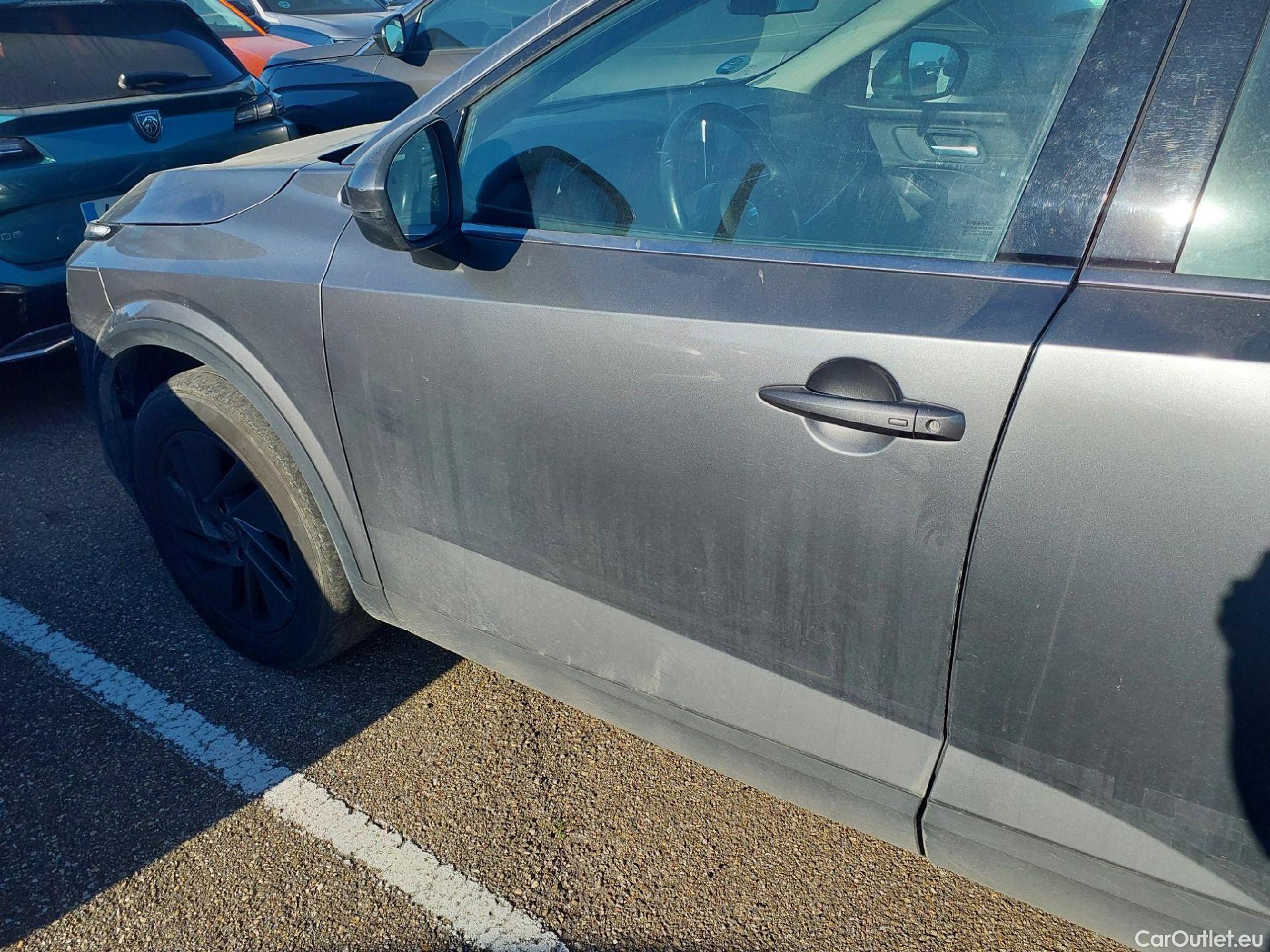  Nissan  Qashqai NISSAN  / 2021 / 5P / todoterreno DIG-T 116kW (158CV) mHEV Xtronic Acenta (AC) #4