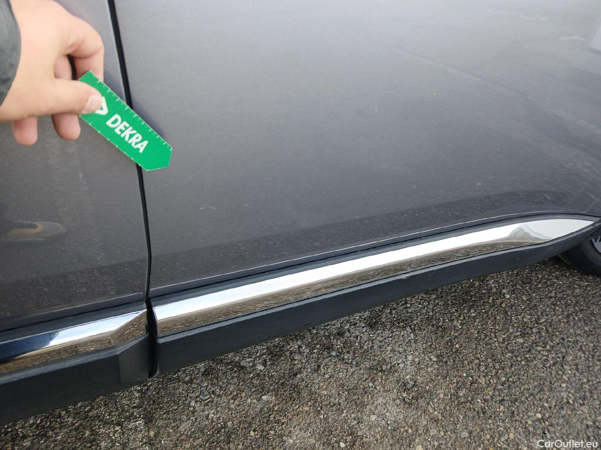  Peugeot  3008 PEUGEOT  Hybrid / 2016 / 5P / todoterreno 225 e-EAT8 Allure #40