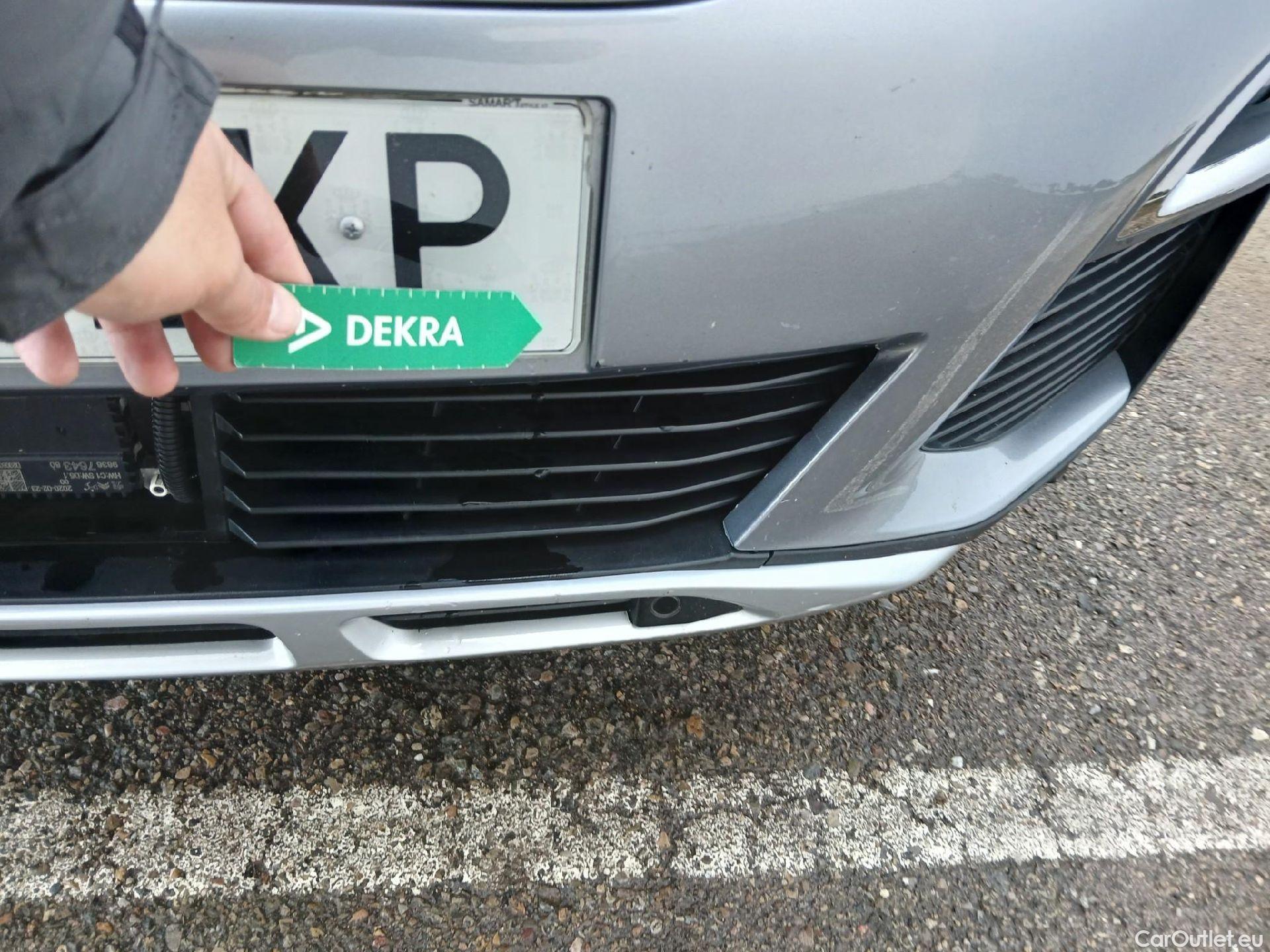  Peugeot  3008 PEUGEOT  Hybrid / 2016 / 5P / todoterreno 225 e-EAT8 Allure #9