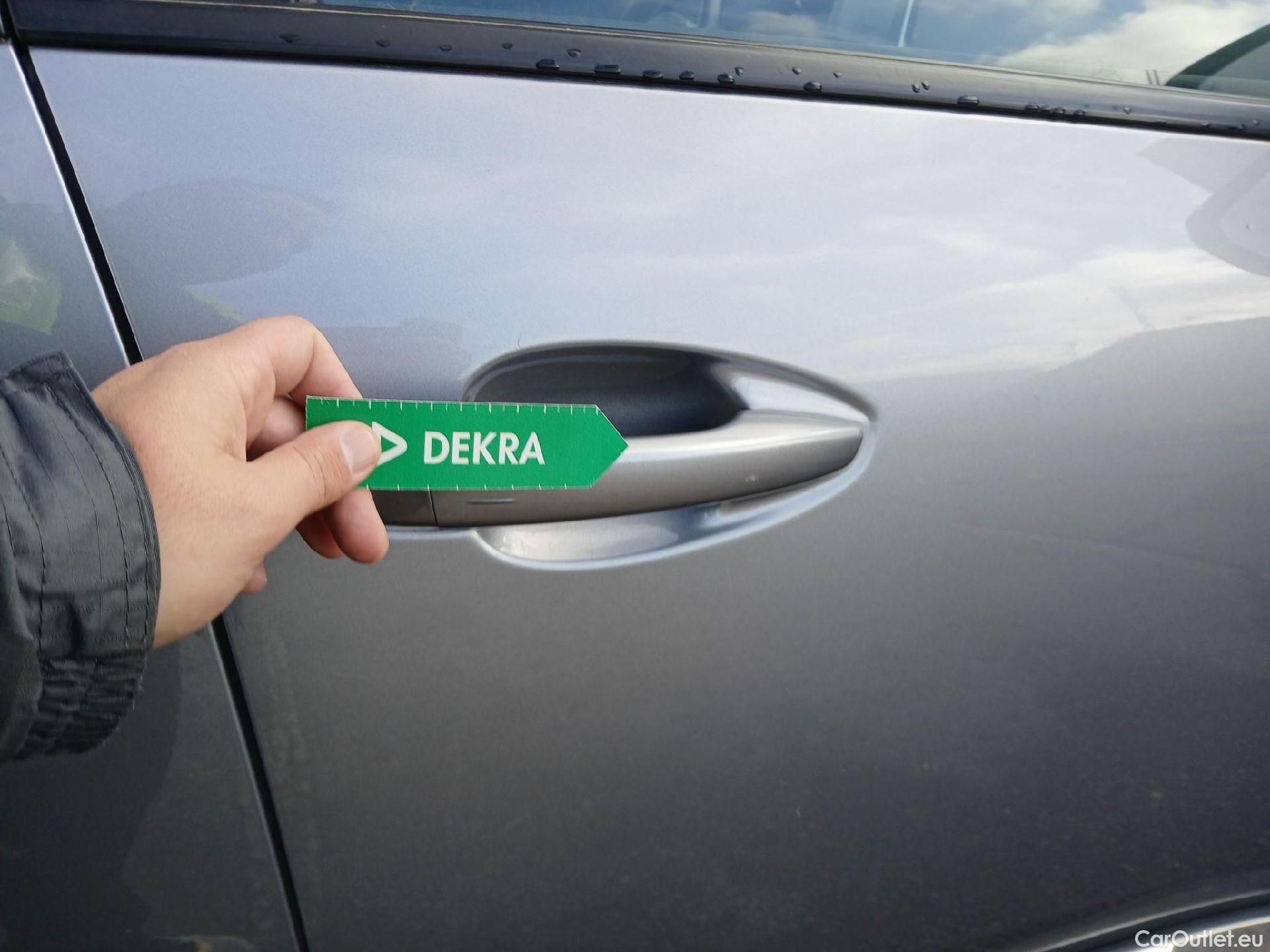  Peugeot  3008 PEUGEOT  Hybrid / 2016 / 5P / todoterreno 225 e-EAT8 Allure #43