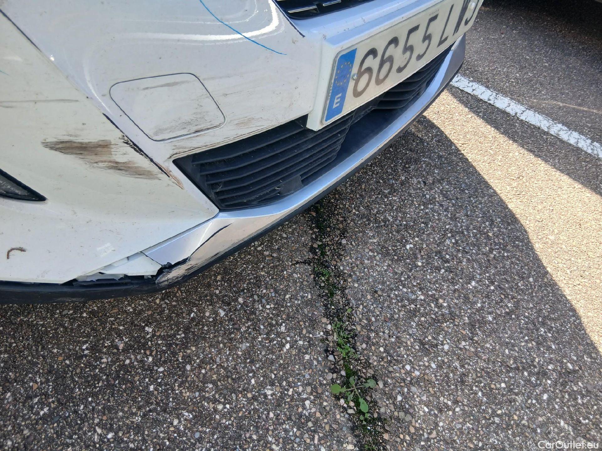  Peugeot  2008 PEUGEOT  / 2019 / 5P / todoterreno Allure BlueHDI 81kW (110CV) #17