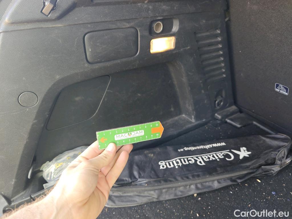  Peugeot  3008 PEUGEOT  / 2020 / 5P / todoterreno 1.5 BlueHDi 96kW (130CV) S&S Active Pack (AC3) #39