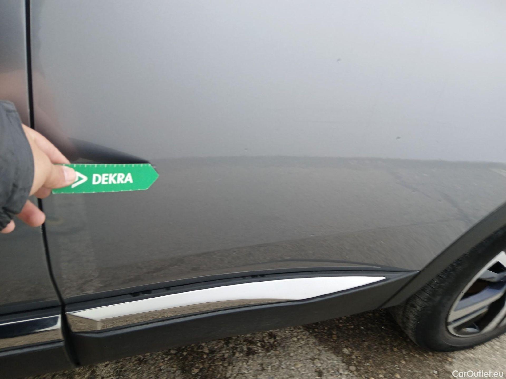  Peugeot  3008 PEUGEOT  Hybrid / 2016 / 5P / todoterreno 225 e-EAT8 Allure #20