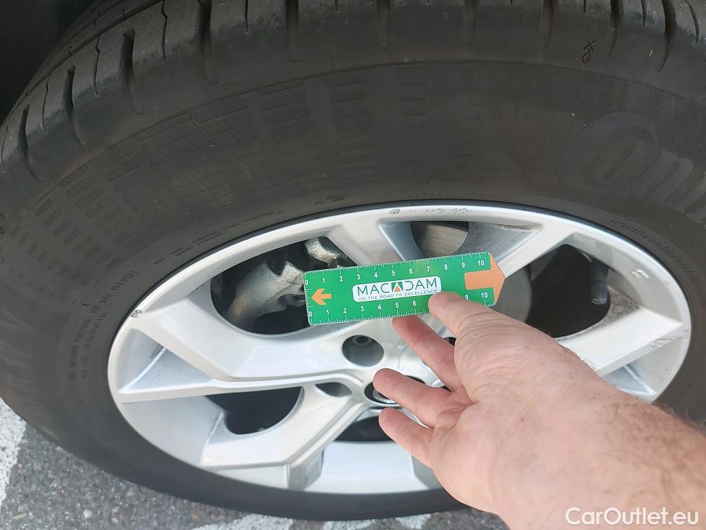  Nissan  Juke NISSAN  / 2019 / 5P / crossover DIG-T 84 kW (114 CV) DCT 7 V N-Connecta (AC2) #15