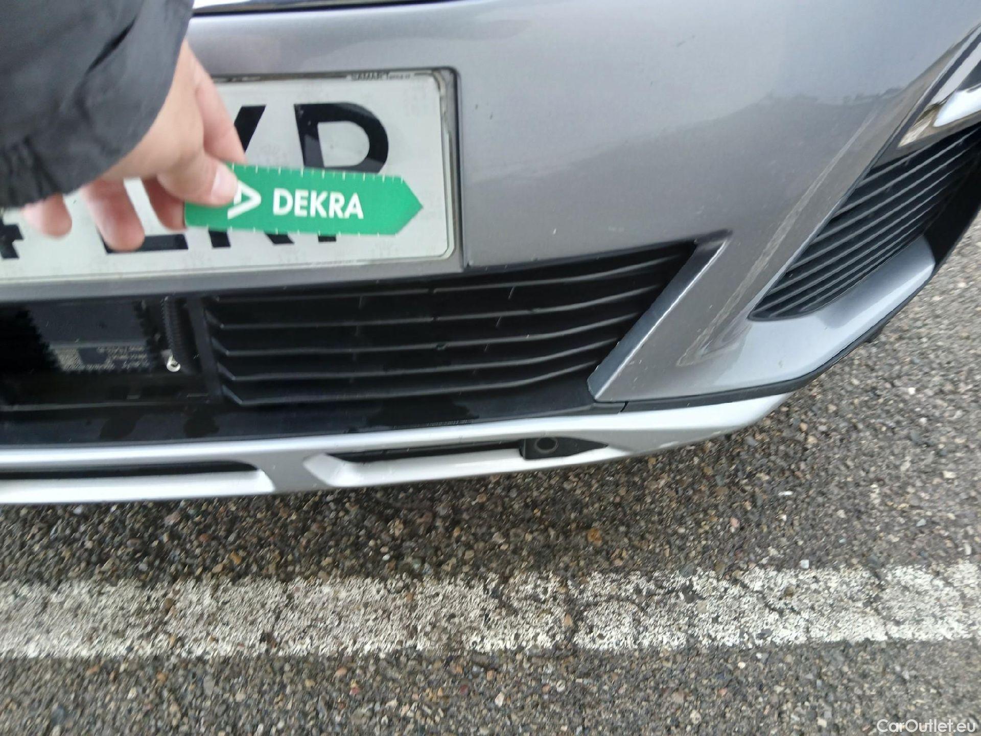  Peugeot  3008 PEUGEOT  Hybrid / 2016 / 5P / todoterreno 225 e-EAT8 Allure #10