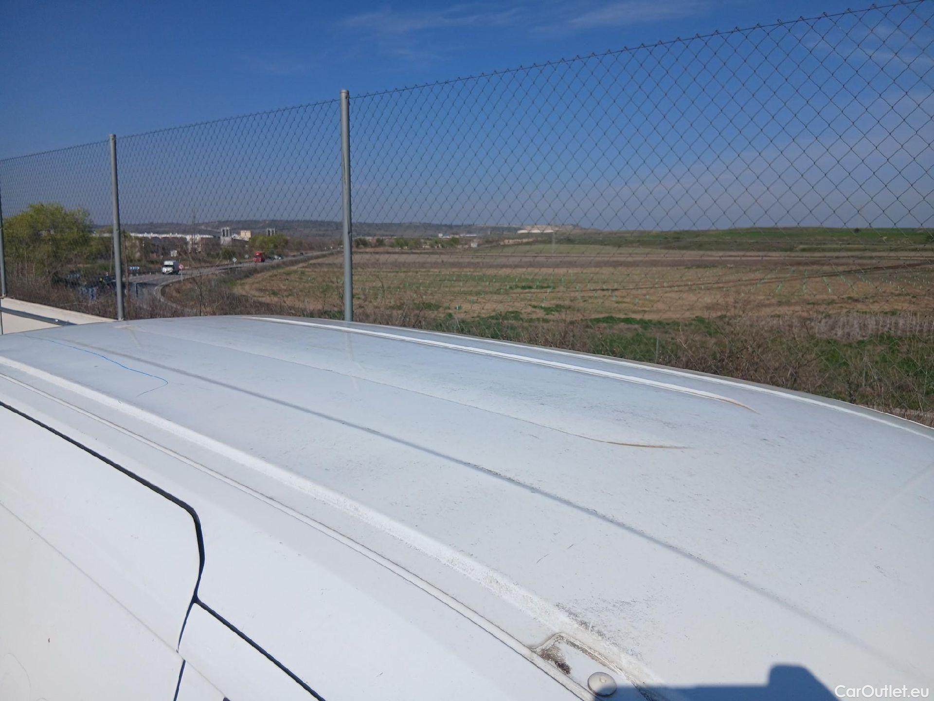  Ford  Transit FORD  Courier/2014/4P/furgón der.turis Van 1.5 TDCi 56kW Trend #37