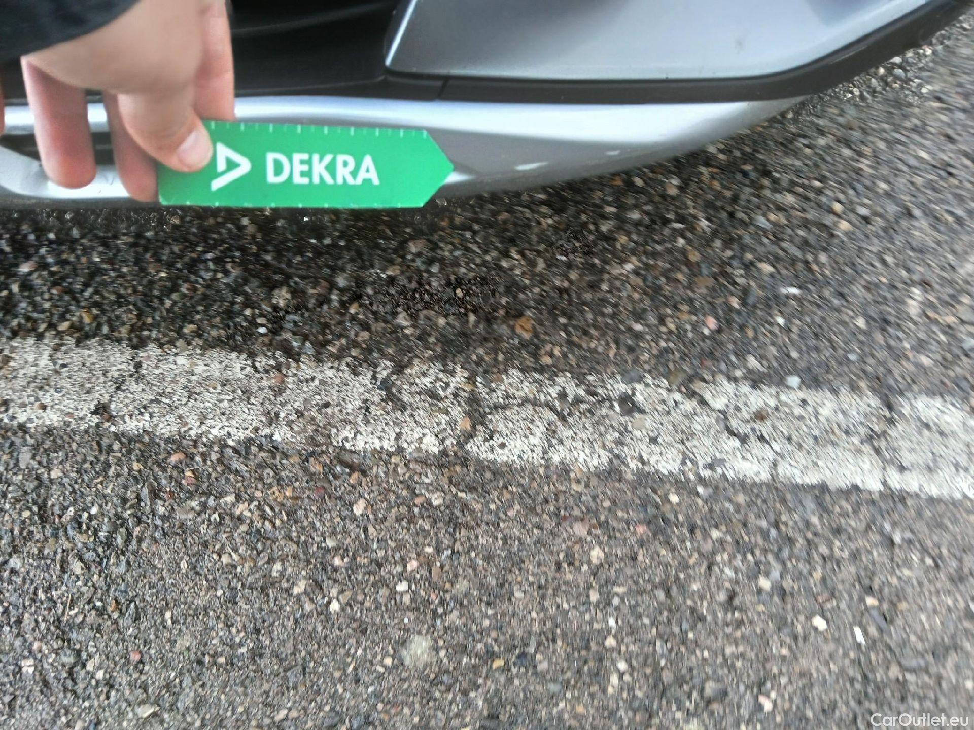  Peugeot  3008 PEUGEOT  Hybrid / 2016 / 5P / todoterreno 225 e-EAT8 Allure #11