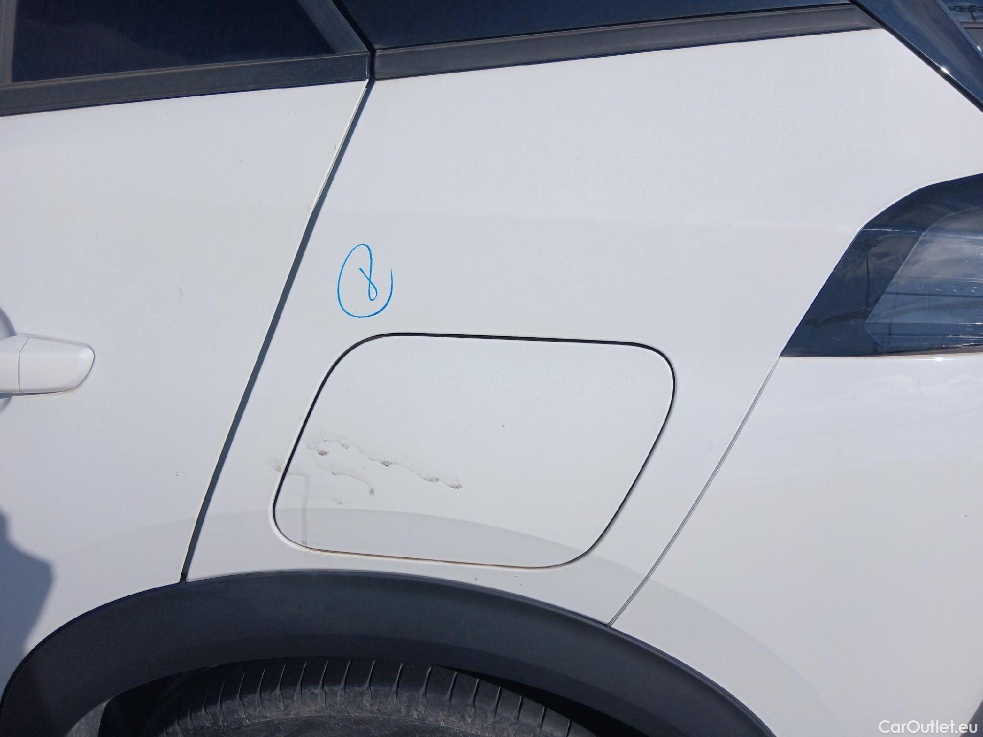  Peugeot  2008 PEUGEOT  / 2019 / 5P / todoterreno Allure BlueHDI 81kW (110CV) #28