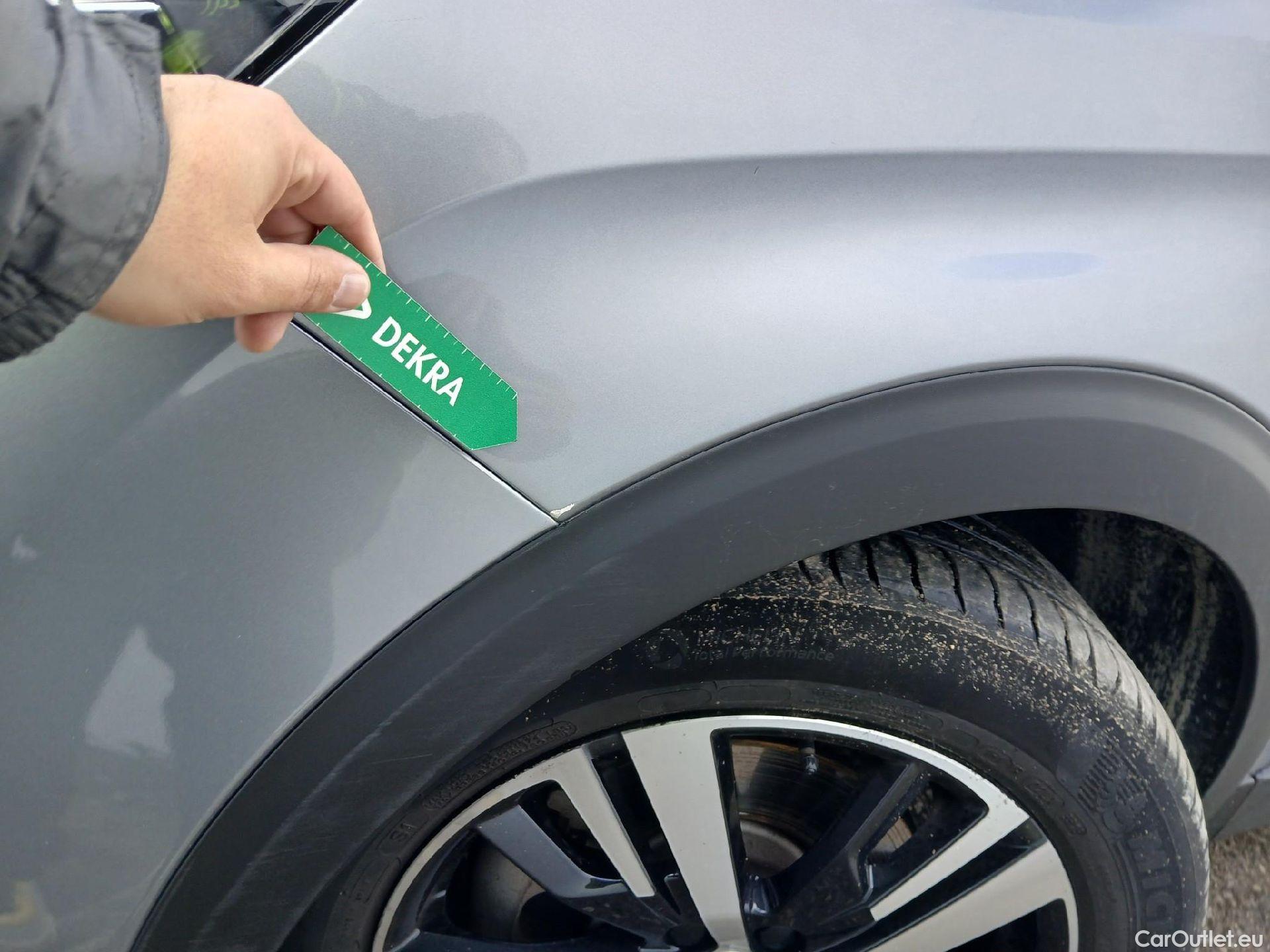  Peugeot  3008 PEUGEOT  Hybrid / 2016 / 5P / todoterreno 225 e-EAT8 Allure #12