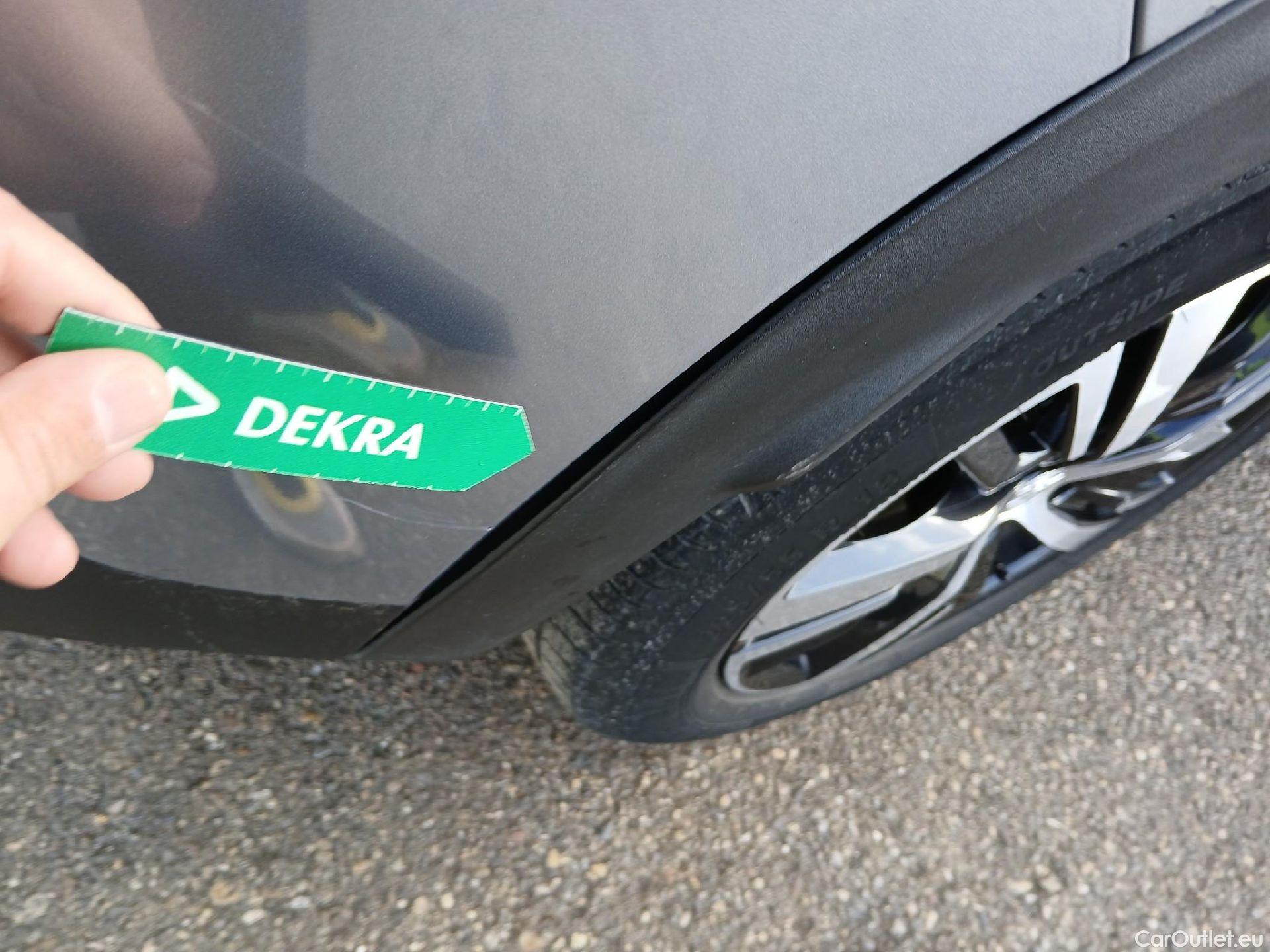  Peugeot  3008 PEUGEOT  Hybrid / 2016 / 5P / todoterreno 225 e-EAT8 Allure #33