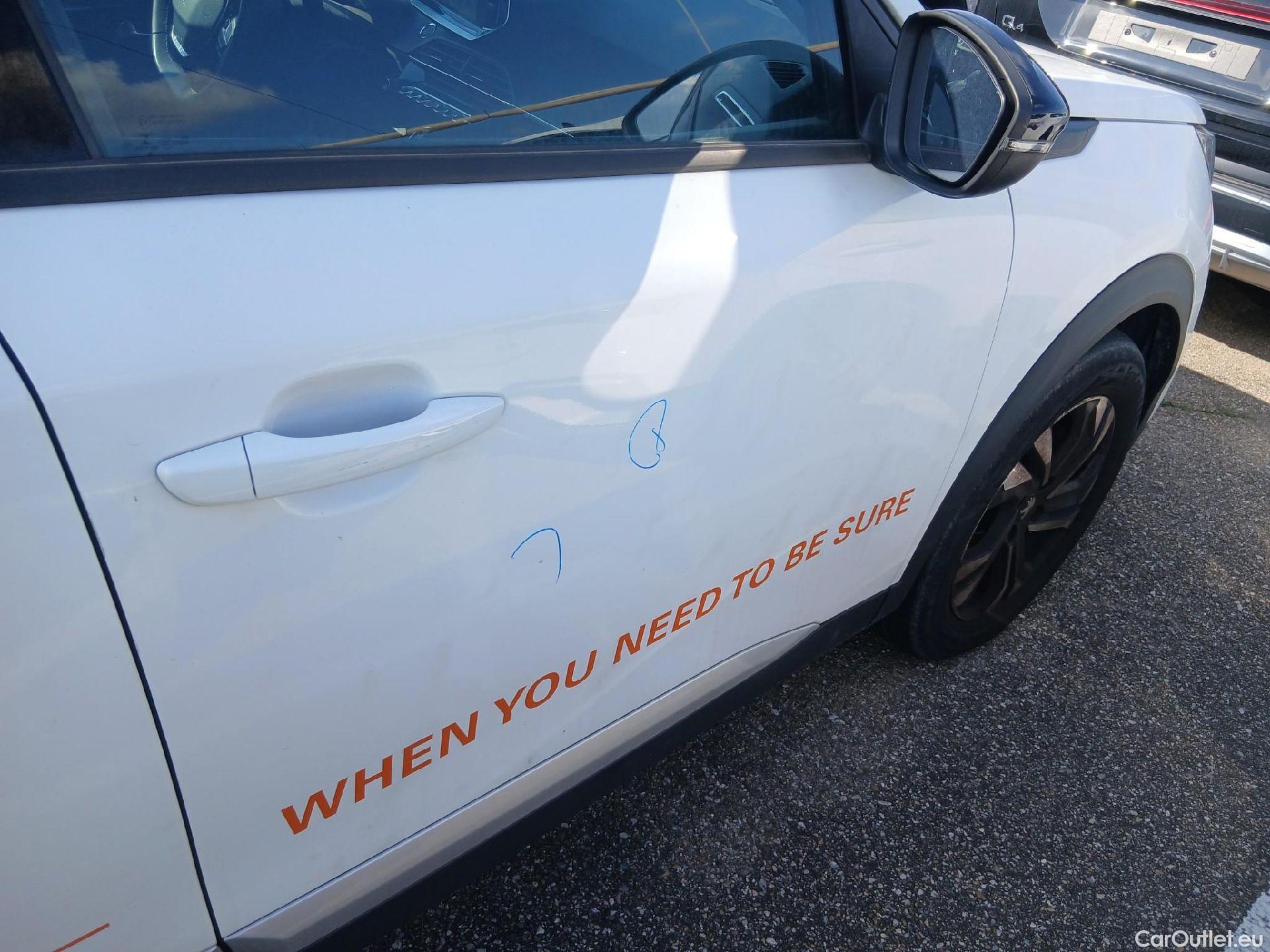  Peugeot  2008 PEUGEOT  / 2019 / 5P / todoterreno Allure BlueHDI 81kW (110CV) #38