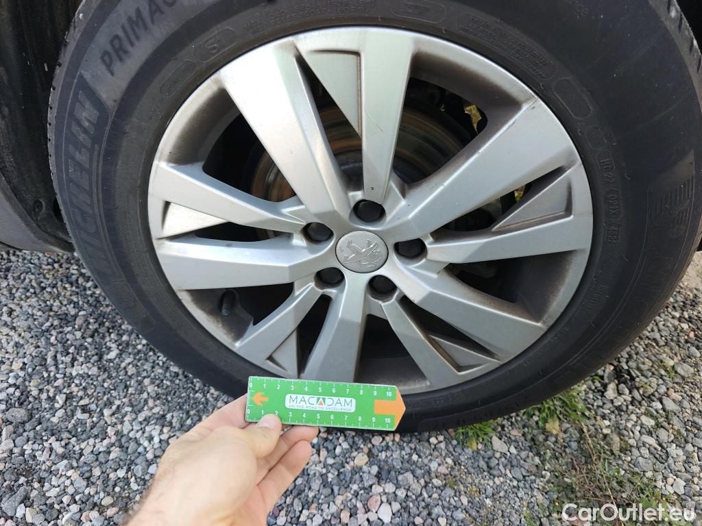  Peugeot  3008 PEUGEOT  / 2020 / 5P / todoterreno 1.5 BlueHDi 96kW (130CV) S&S Active Pack (AC3) #56