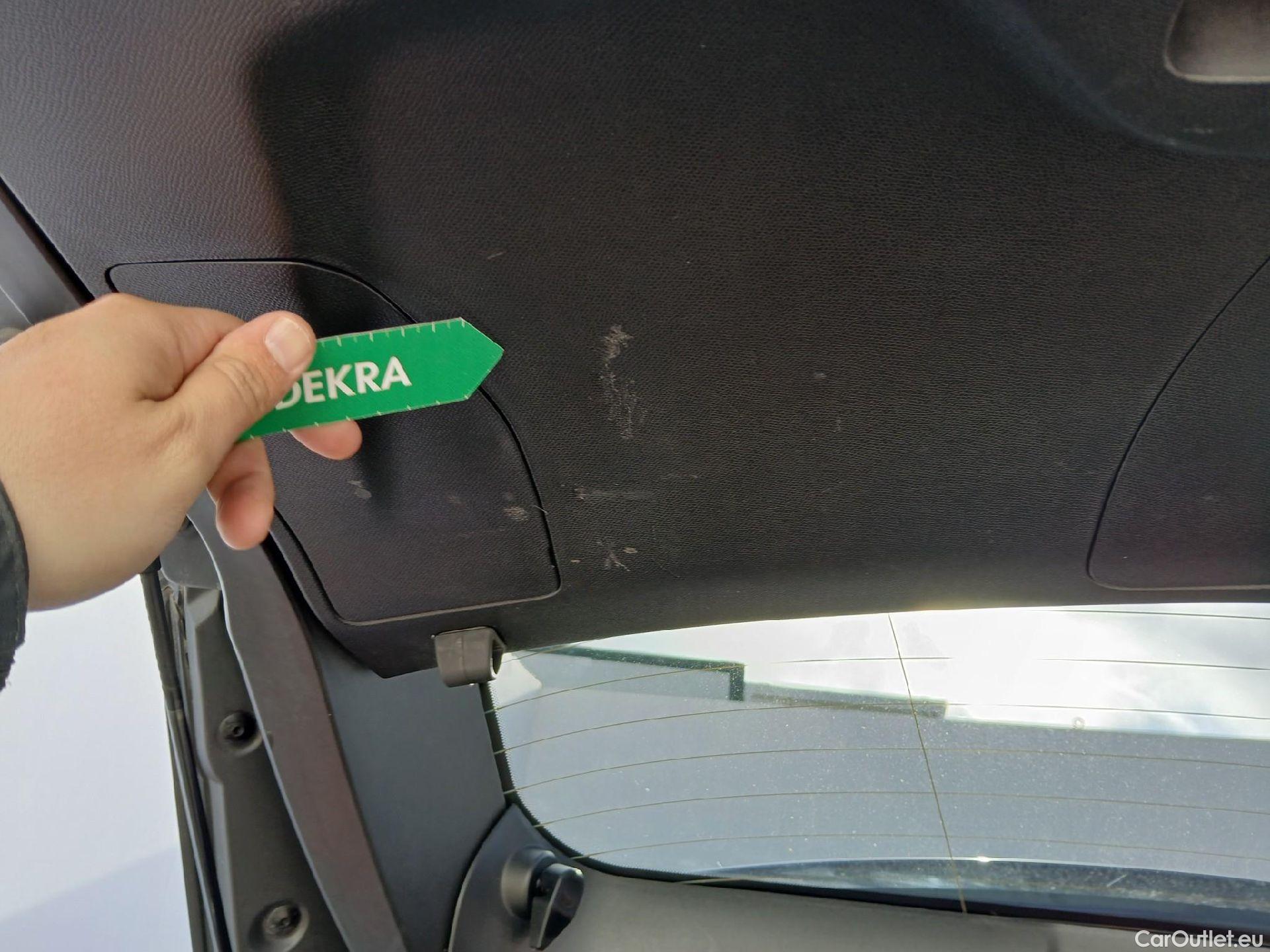  Peugeot  3008 PEUGEOT  Hybrid / 2016 / 5P / todoterreno 225 e-EAT8 Allure #5