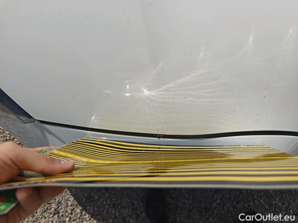  Toyota  Yaris TOYOTA  / 2020 / 5P / berlina con portón 1.5 120H Active Tech #23