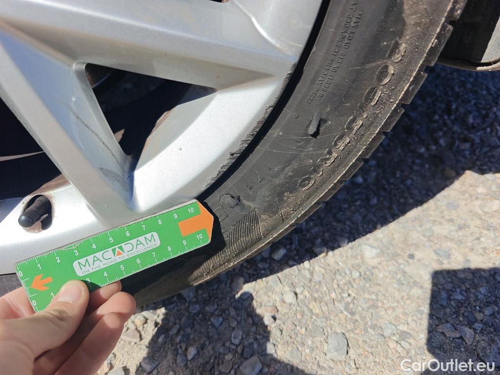  Seat  Leon SEAT Nuevo León / 2020 / 5P / berlina con portón 2.0 TDI 85kW S&S Style Go(SP) #38