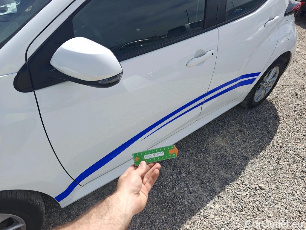  Toyota  Yaris TOYOTA  / 2020 / 5P / berlina con portón 1.5 120H Active Tech #7