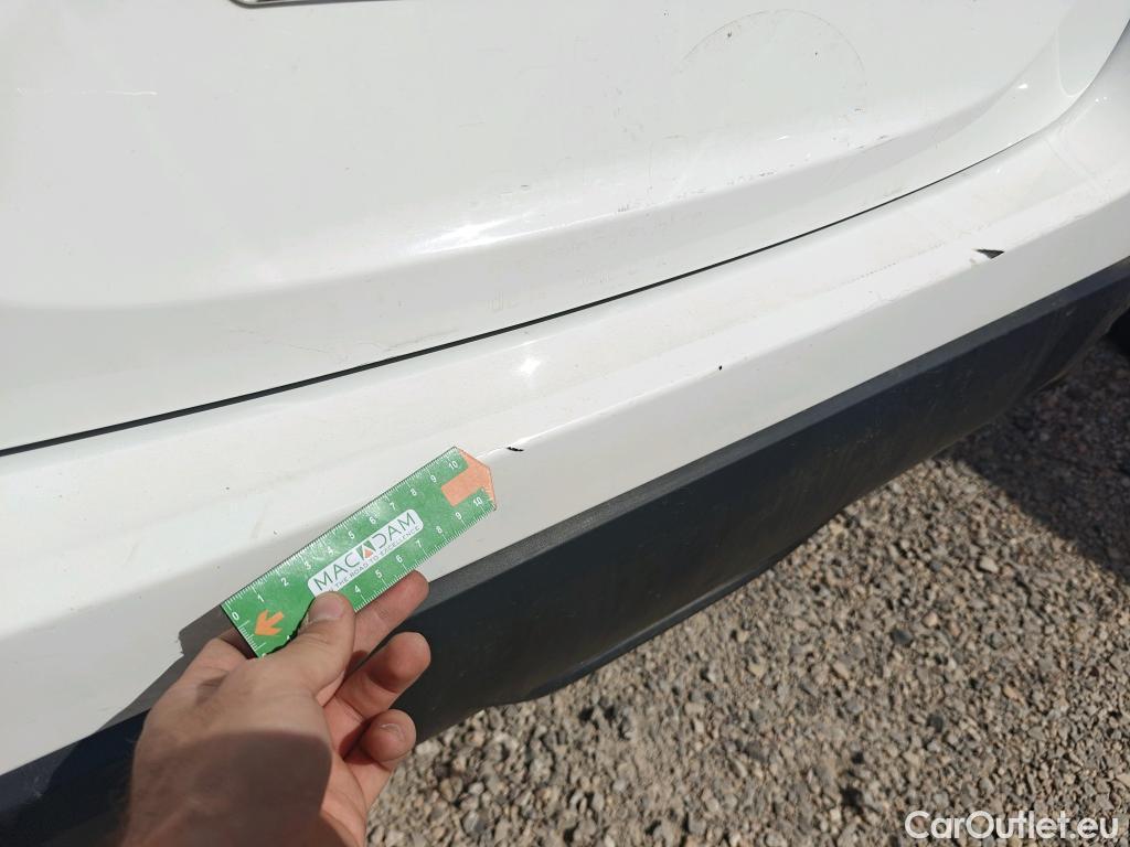  Toyota  Yaris TOYOTA  / 2020 / 5P / berlina con portón 1.5 120H Active Tech #18